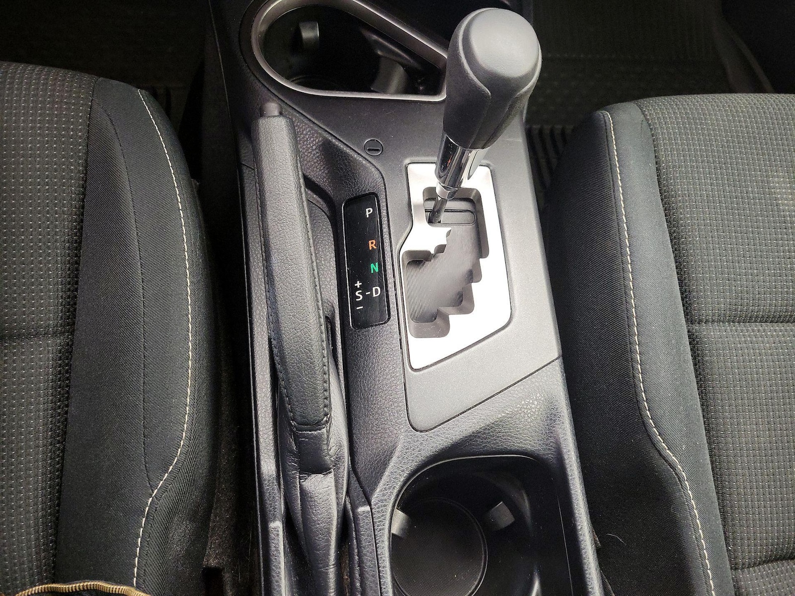 2018 Toyota RAV4 XLE - Photo 18