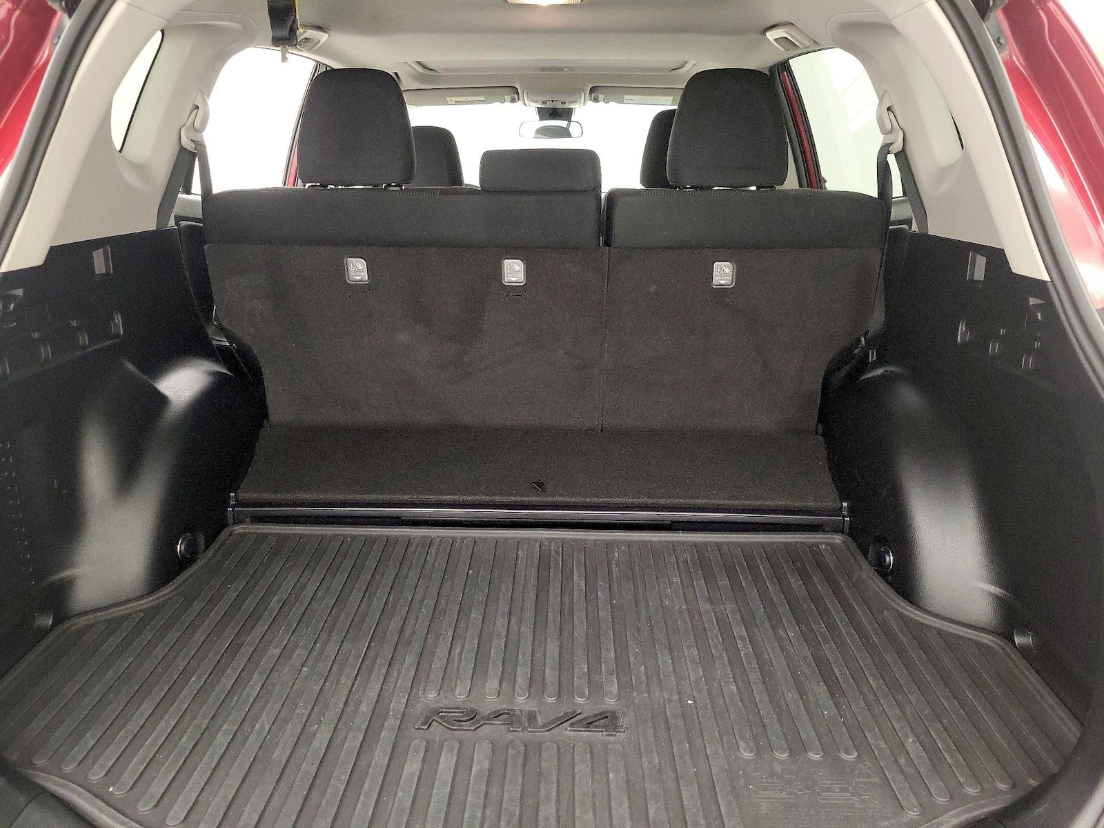 2018 Toyota RAV4 XLE - Photo 22