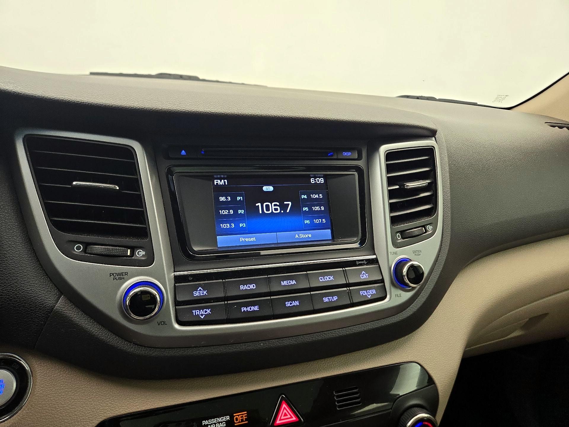 Thumbnail: 2017 Hyundai Tucson - 15