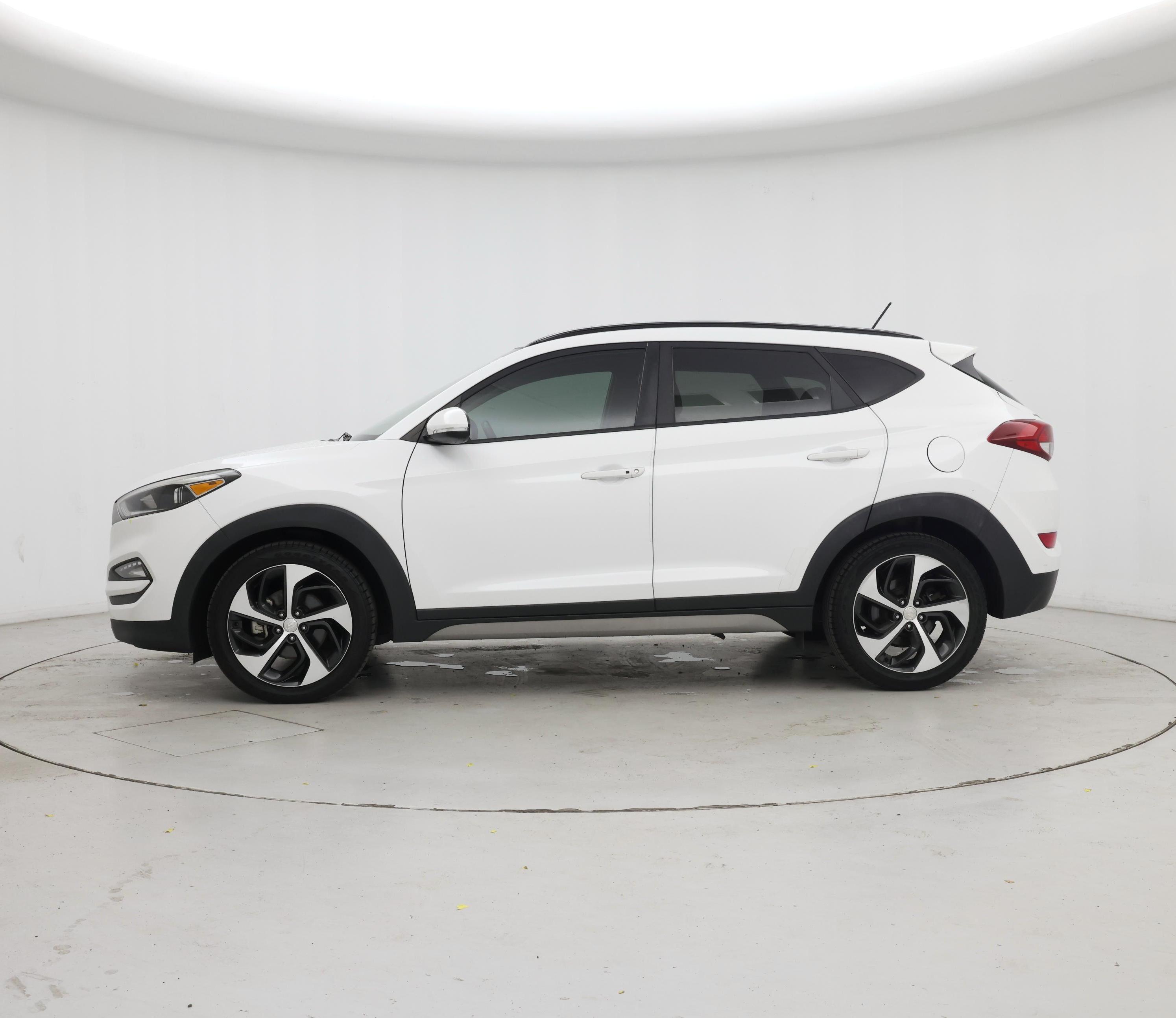 Thumbnail: 2017 Hyundai Tucson - 3