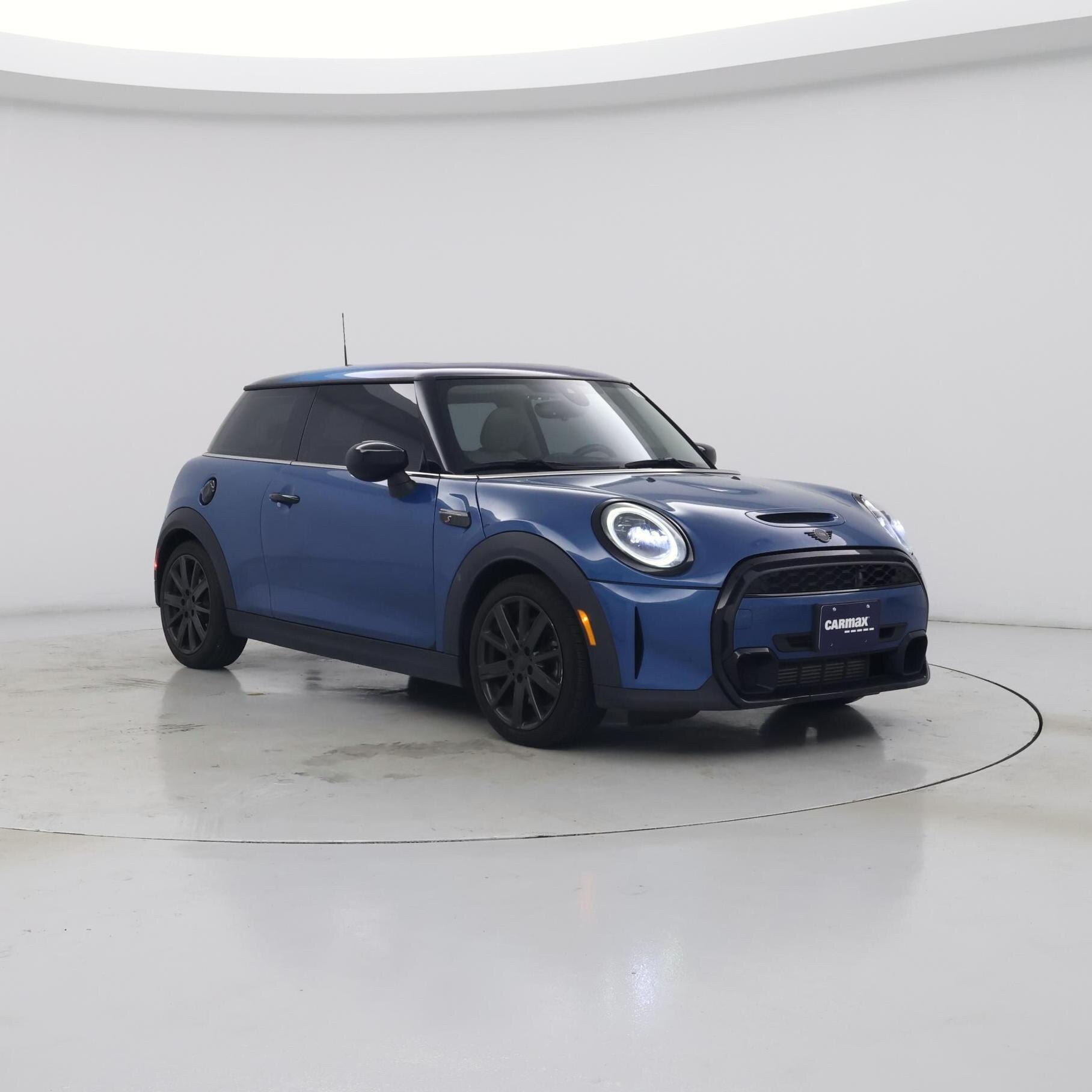 Blue 2022 MINI Cooper Hatchback Front-Wheel Drive Automatic