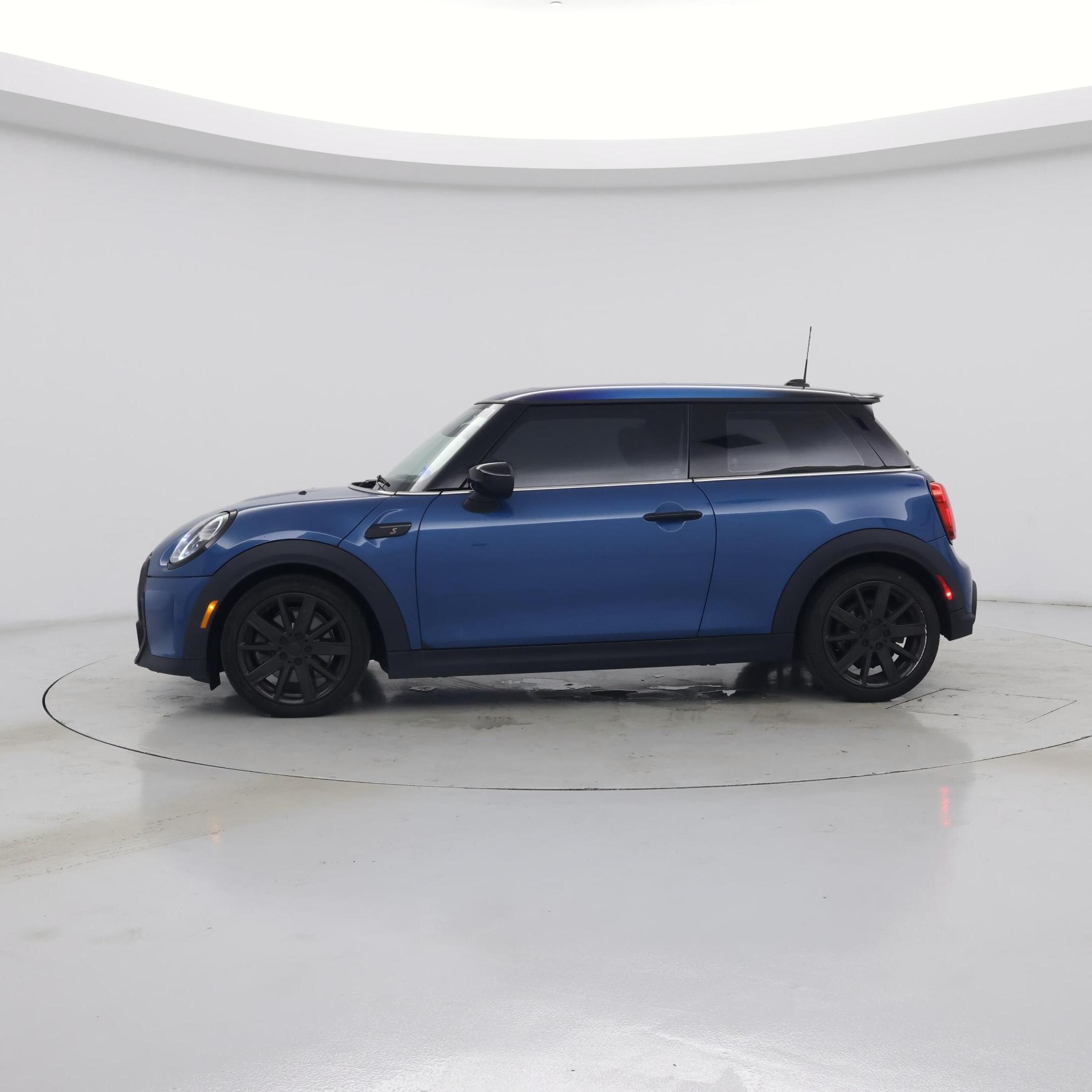Thumbnail: 2022 MINI Cooper Hardtop - 3