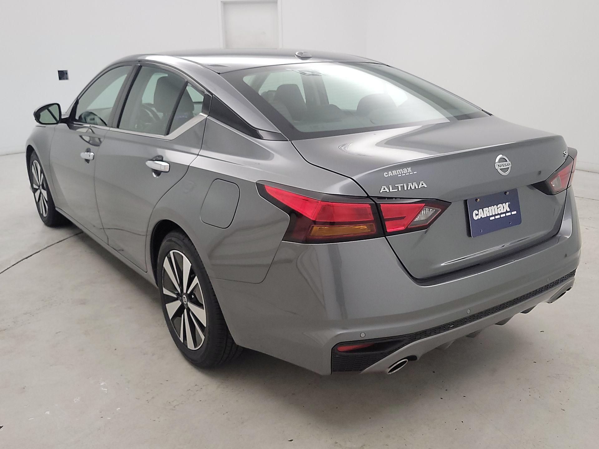 Thumbnail: 2019 Nissan Altima - 7
