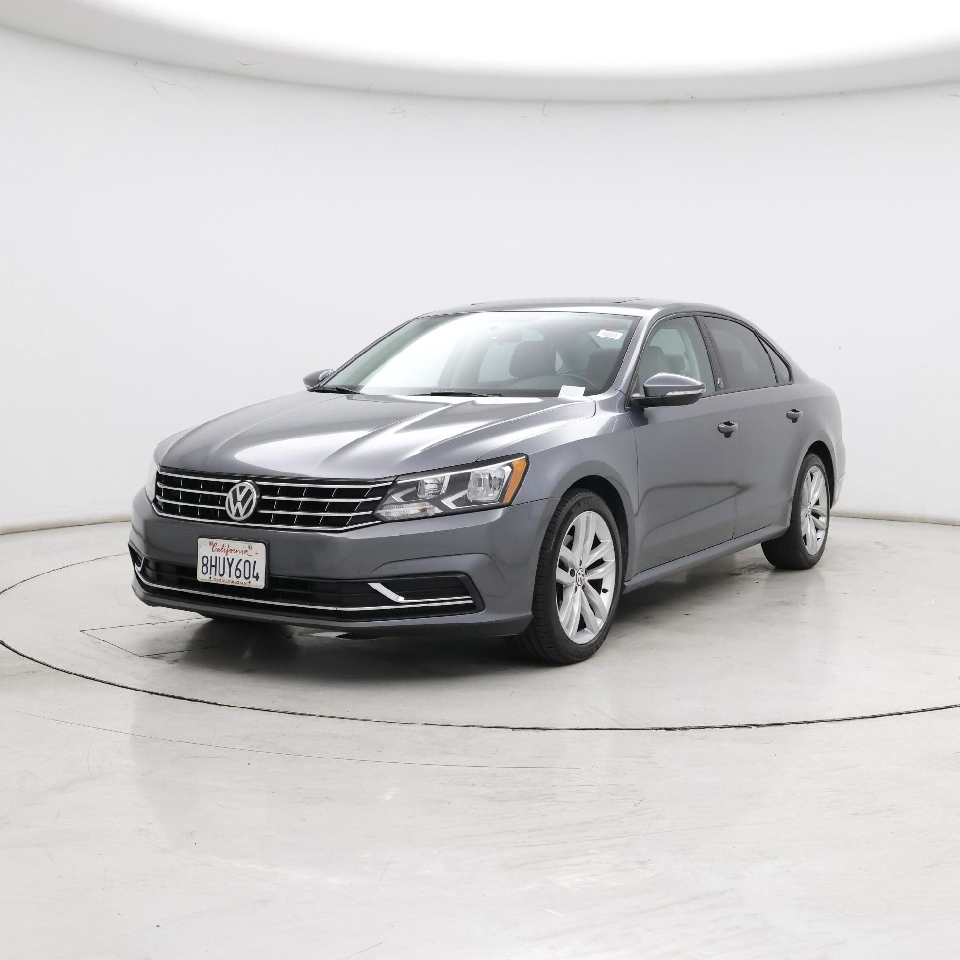 Thumbnail: 2019 Volkswagen Passat - 4