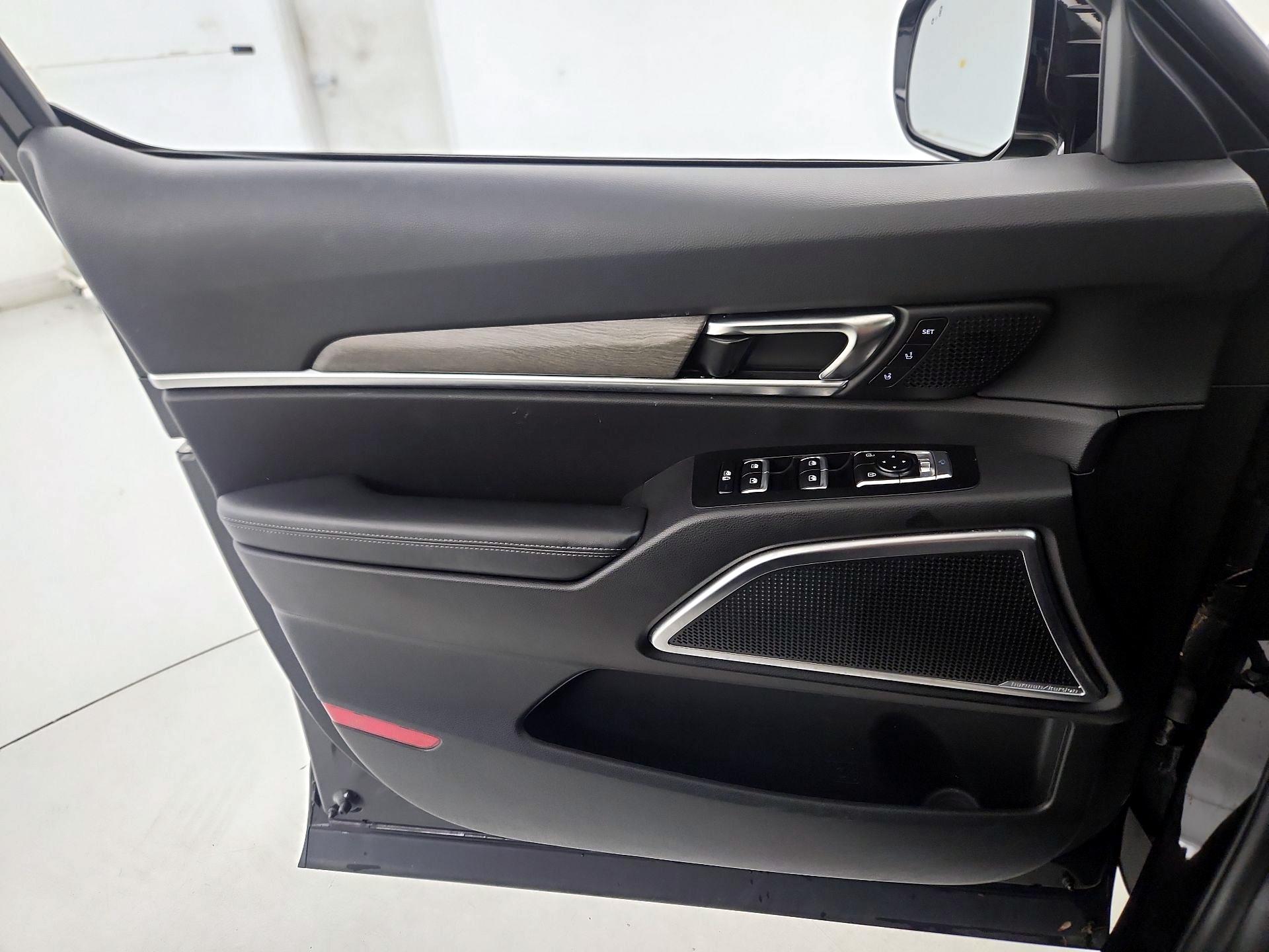 Thumbnail: 2022 Kia Telluride - 12