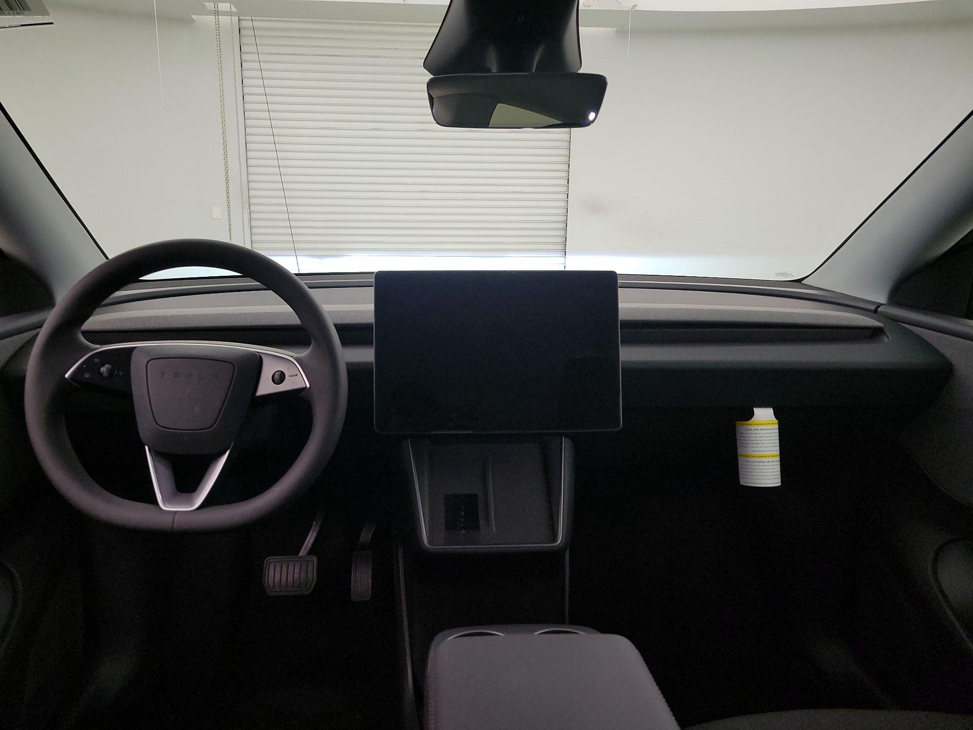 Thumbnail: 2026 Tesla Model Y - 9