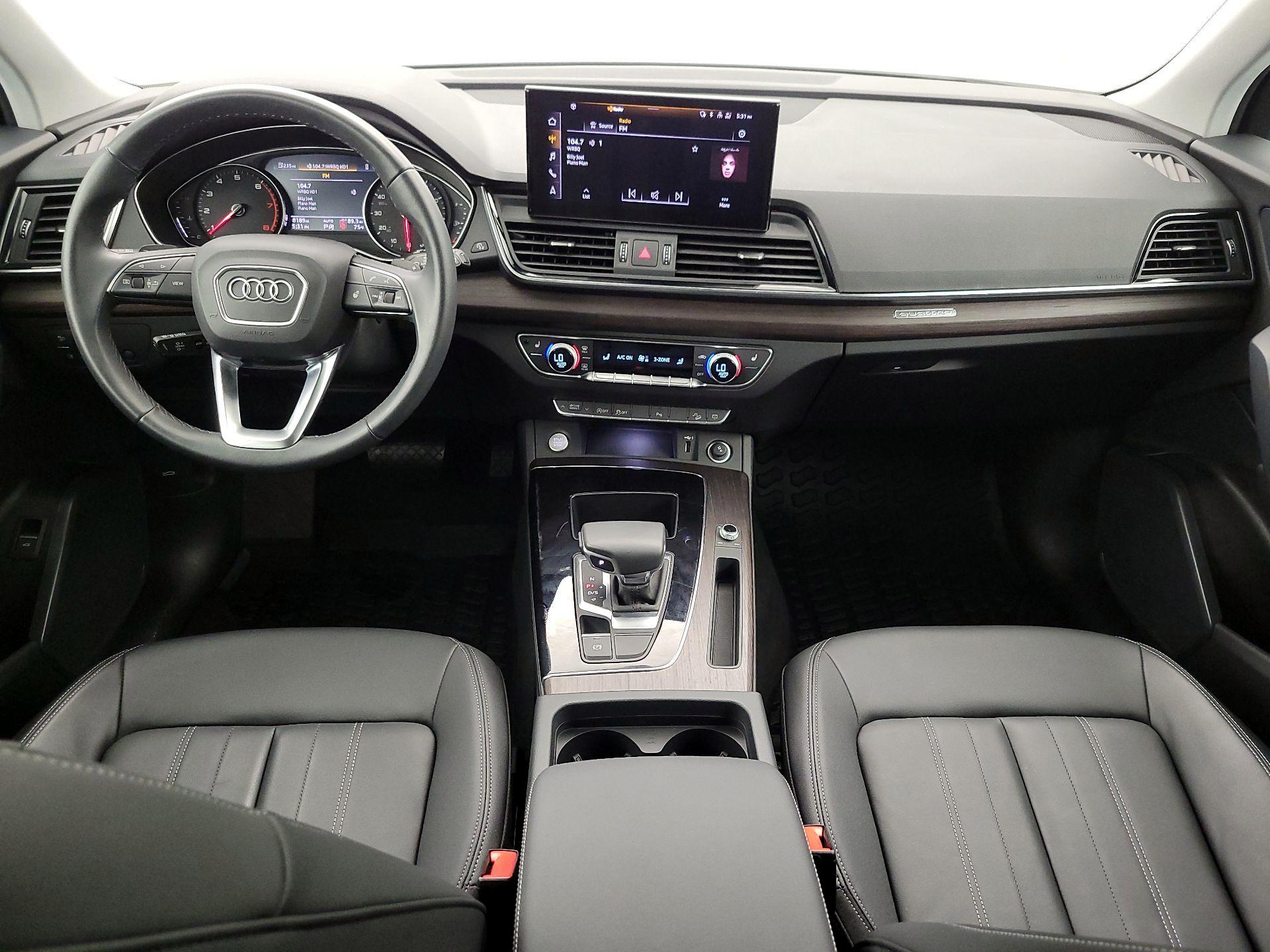 Thumbnail: 2025 Audi Q5 - 9