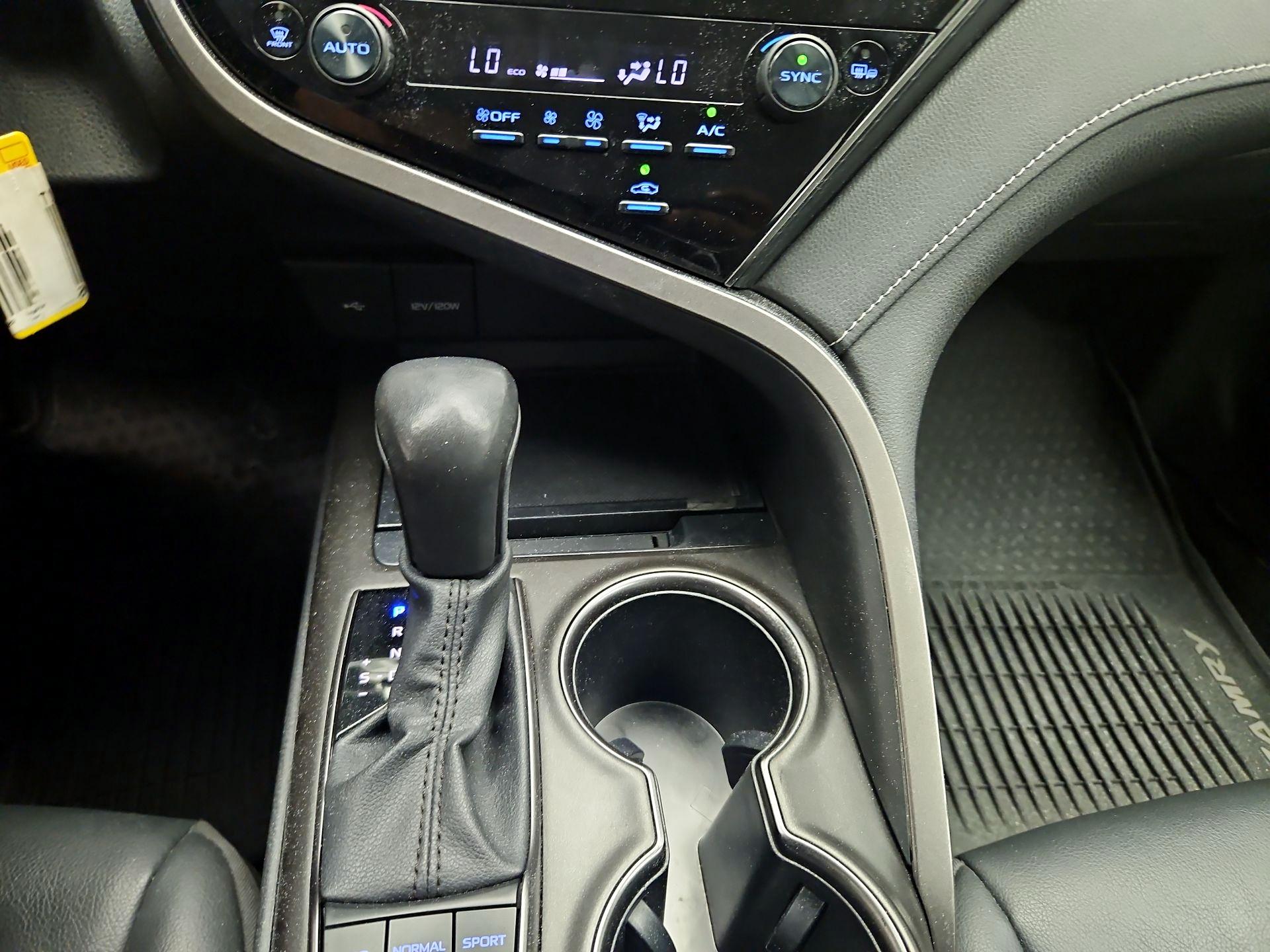 Thumbnail: 2023 Toyota Camry - 16