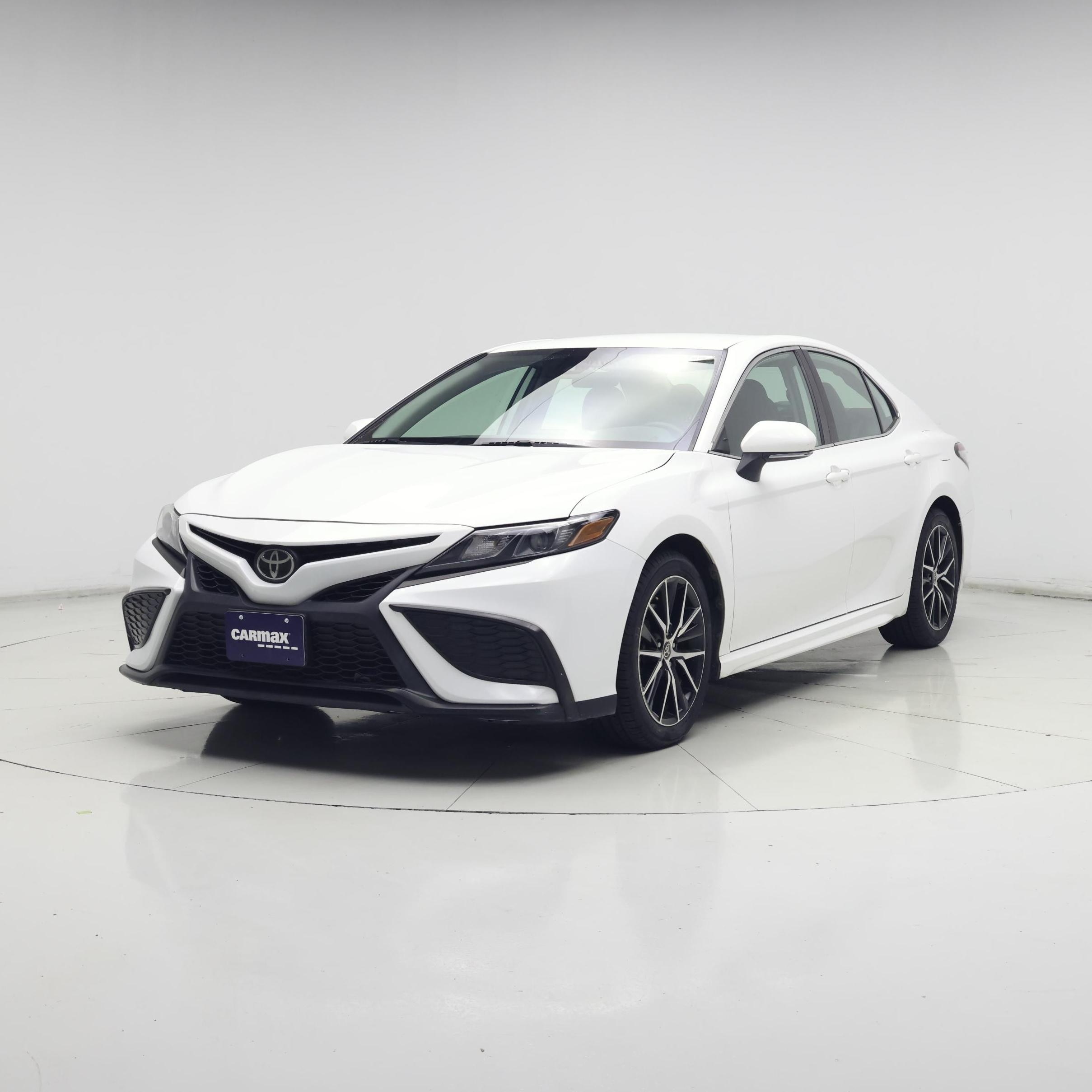 Thumbnail: 2023 Toyota Camry - 4