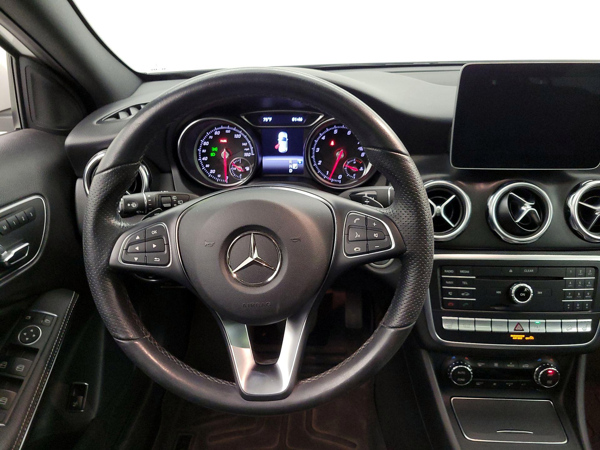 Thumbnail: 2020 Mercedes-Benz GLA - 10