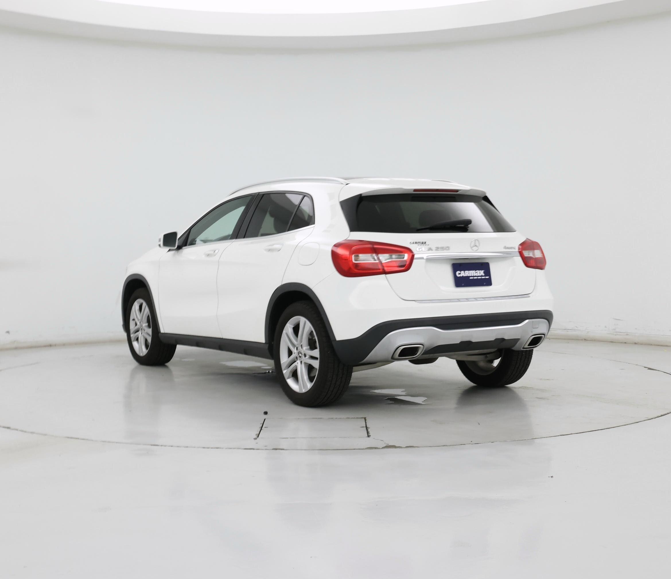 Thumbnail: 2020 Mercedes-Benz GLA - 2