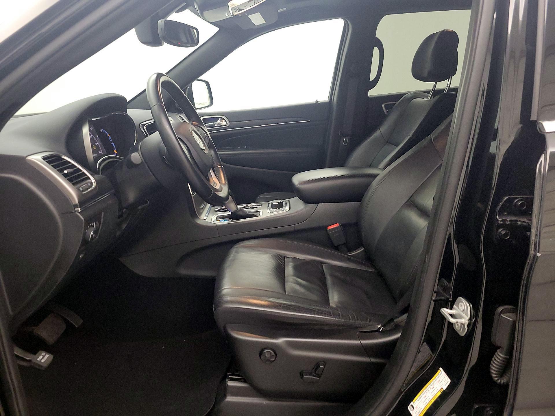 Thumbnail: 2020 Jeep Grand Cherokee - 11