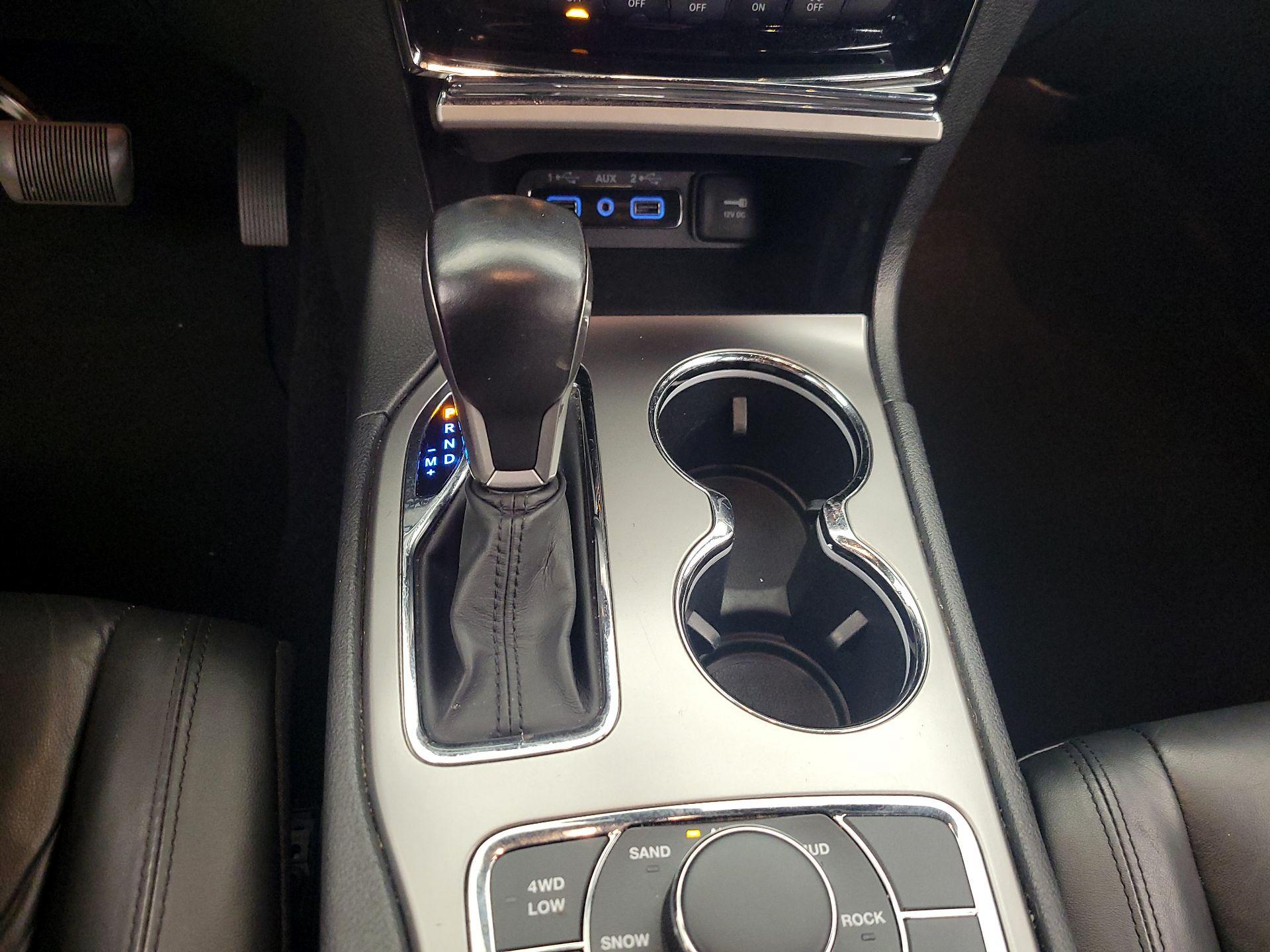 Thumbnail: 2020 Jeep Grand Cherokee - 17