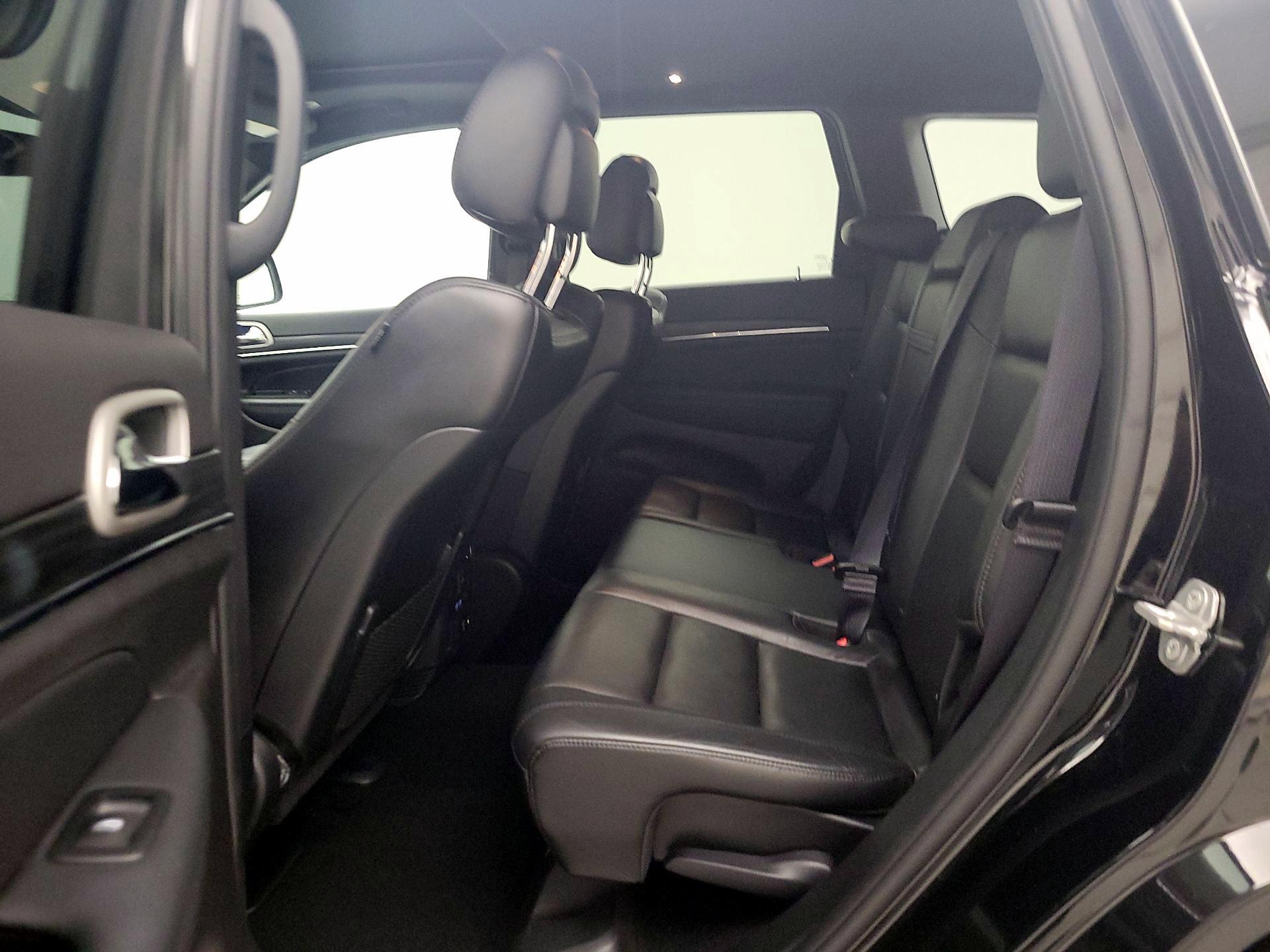 Thumbnail: 2020 Jeep Grand Cherokee - 19
