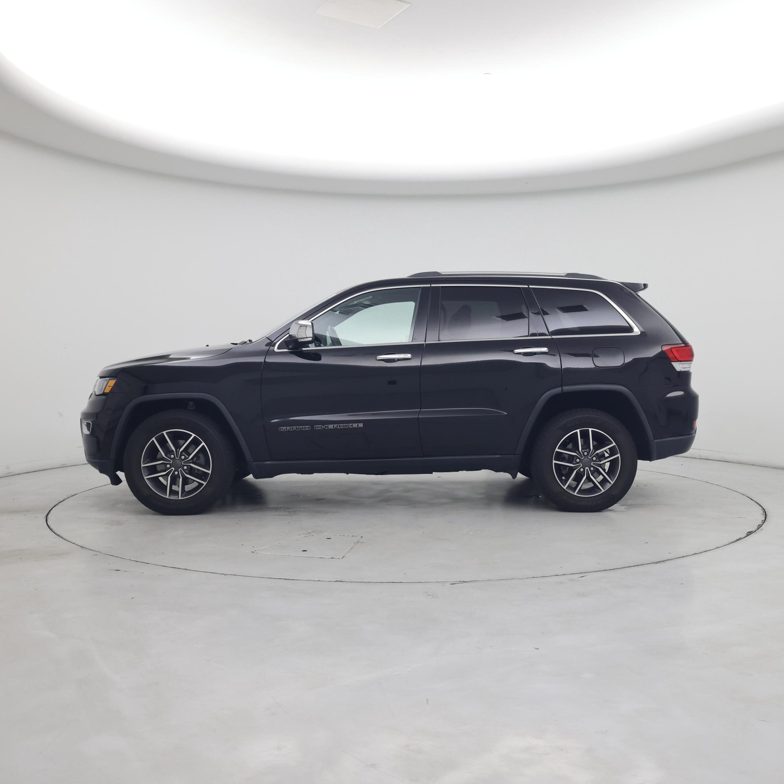 Thumbnail: 2020 Jeep Grand Cherokee - 3