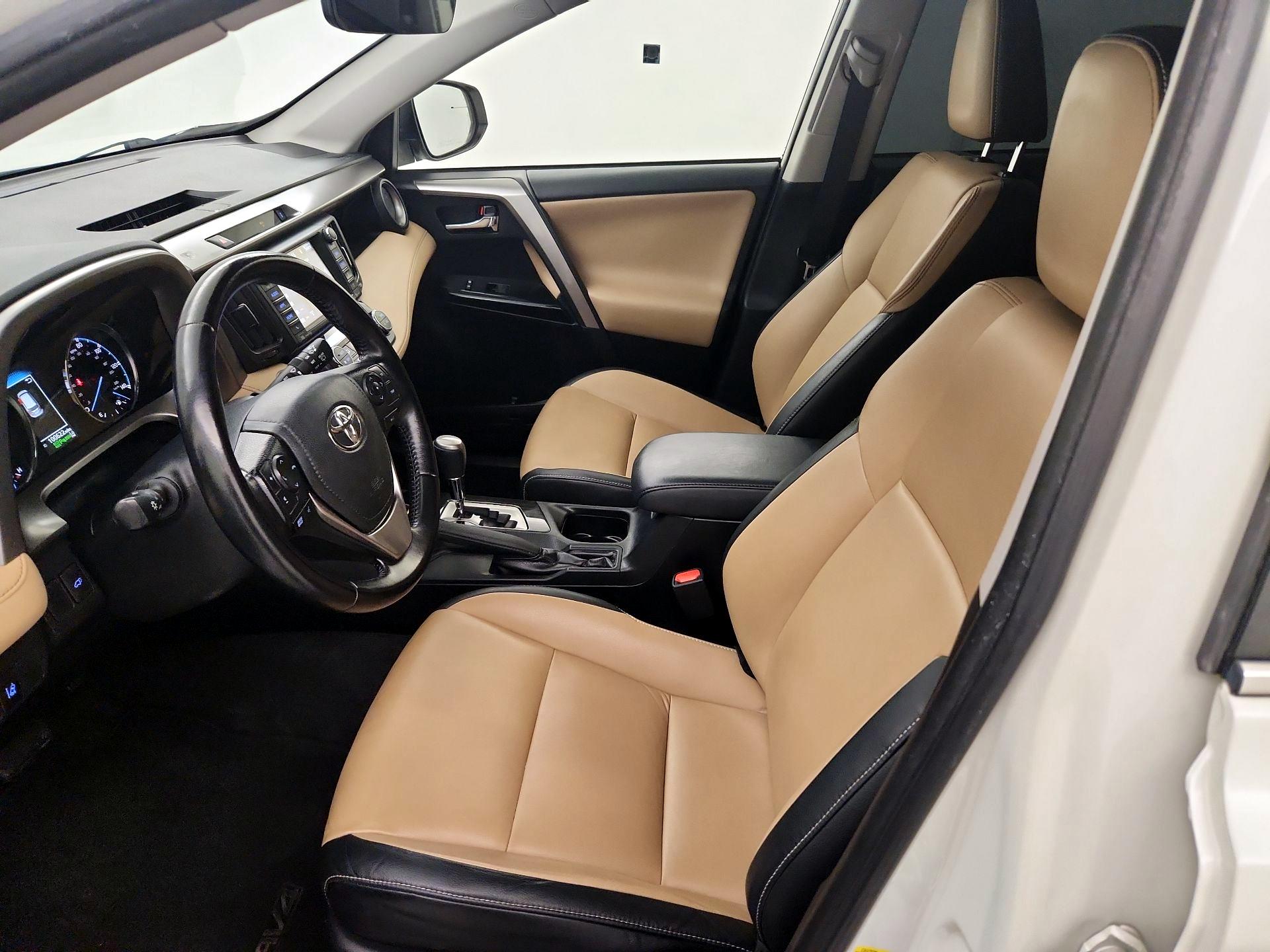 Thumbnail: 2016 Toyota RAV4 - 11
