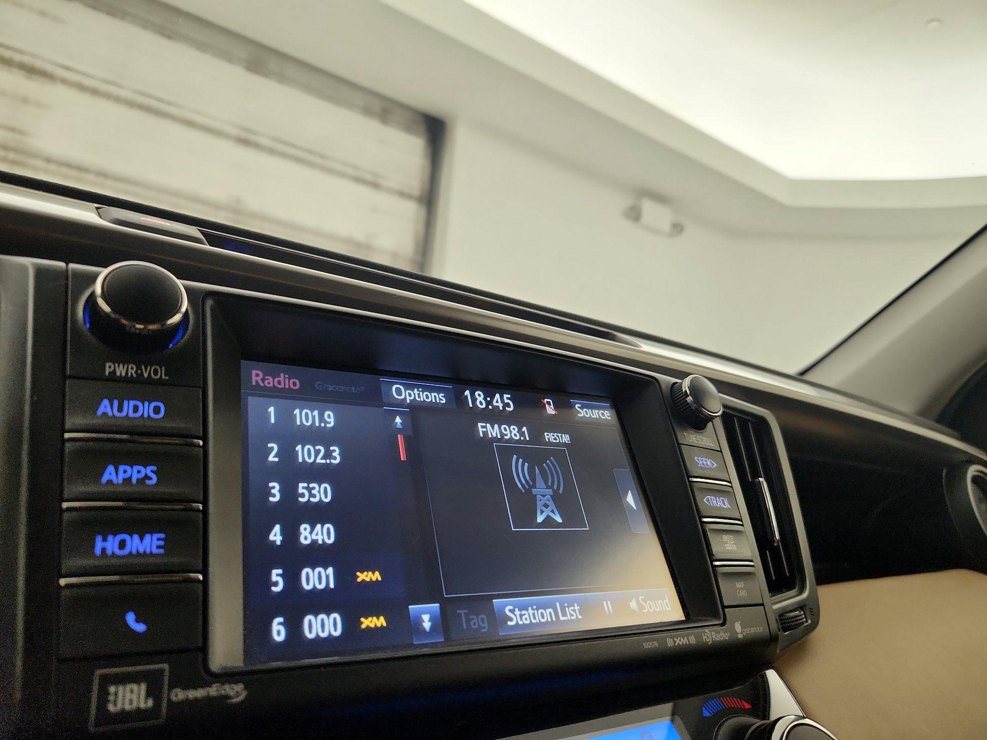 Thumbnail: 2016 Toyota RAV4 - 15