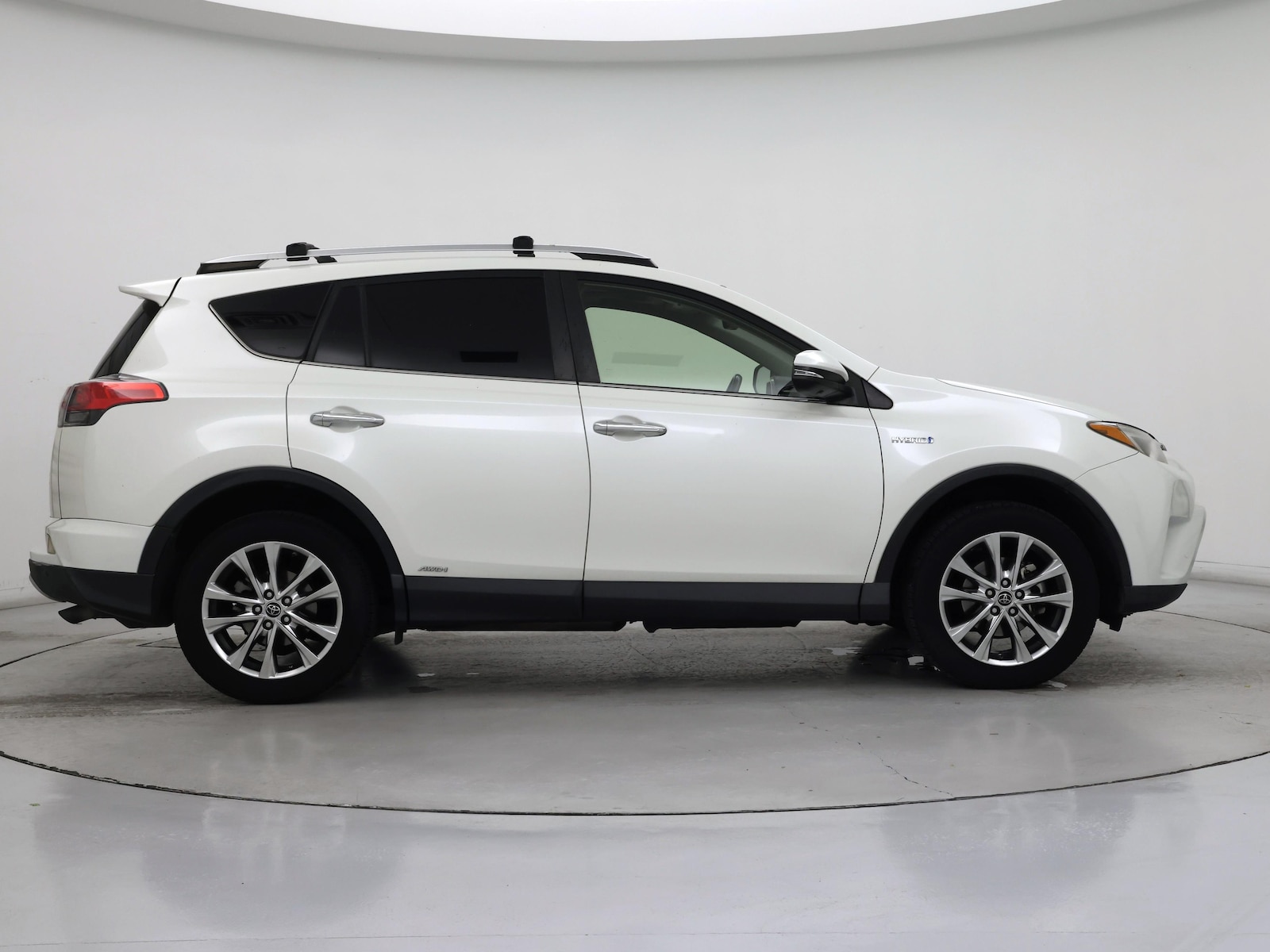 2016 Toyota RAV4 Limited - Photo 8