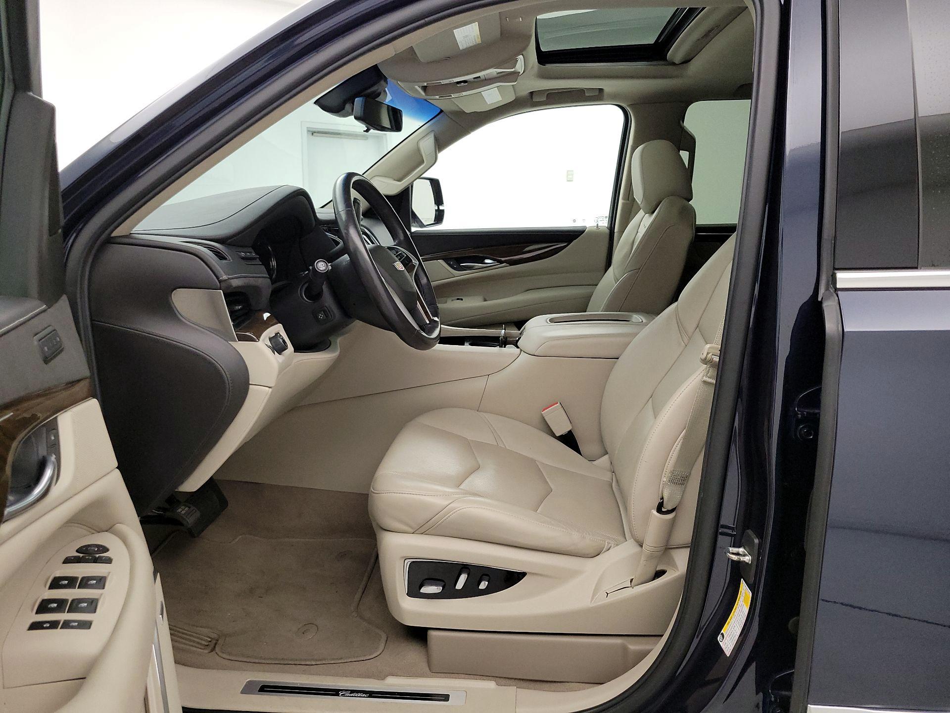 Thumbnail: 2019 Cadillac Escalade - 11