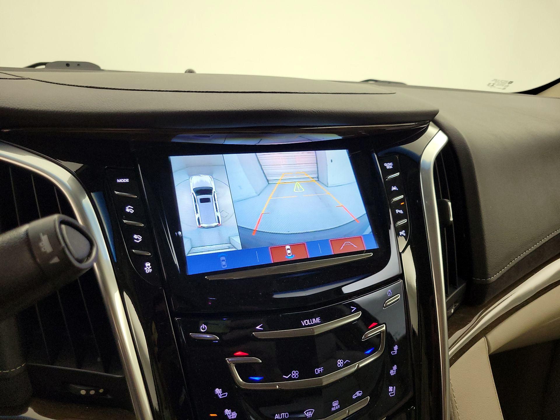 Thumbnail: 2019 Cadillac Escalade - 15