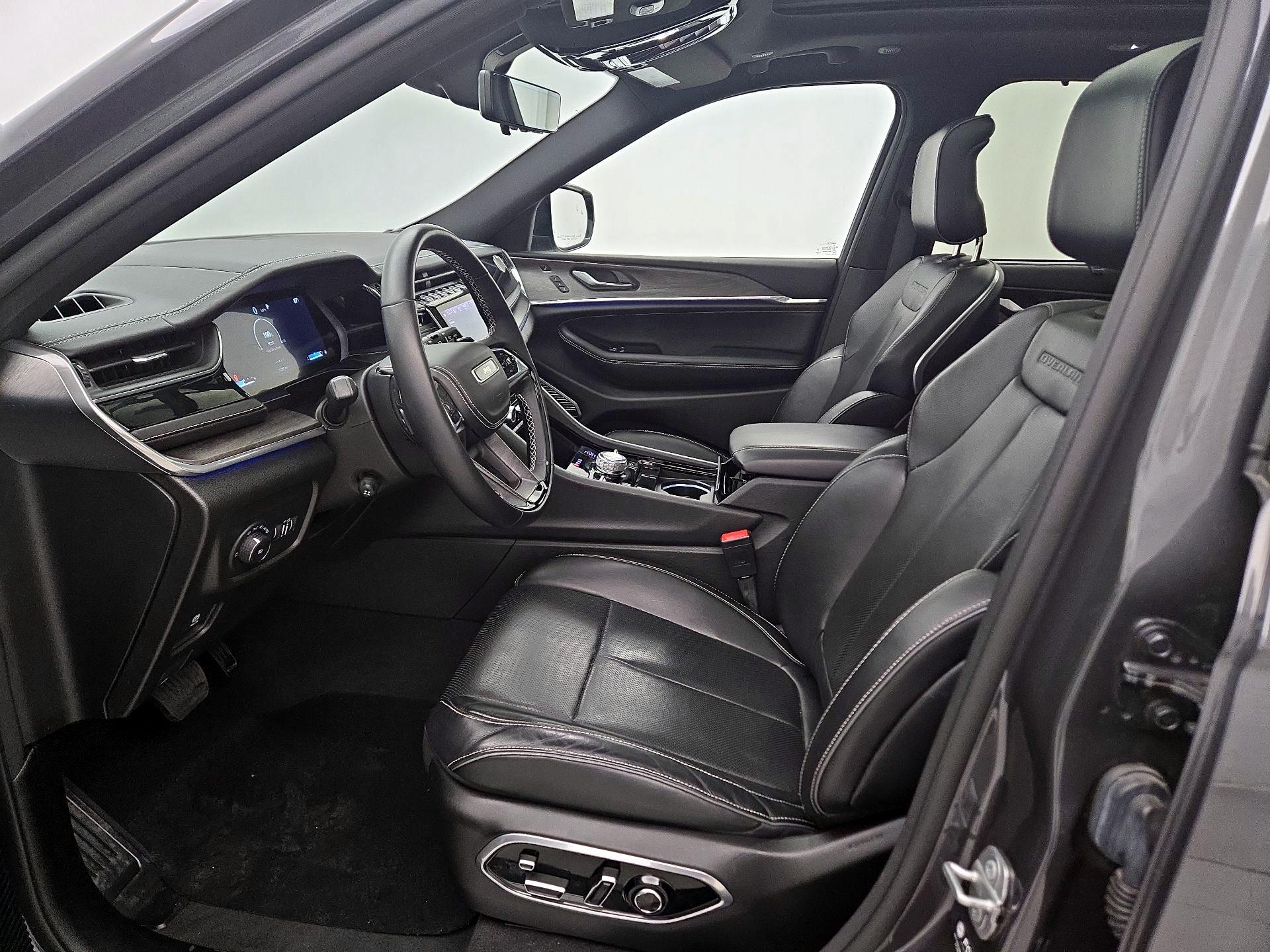 Thumbnail: 2022 Jeep Grand Cherokee - 11