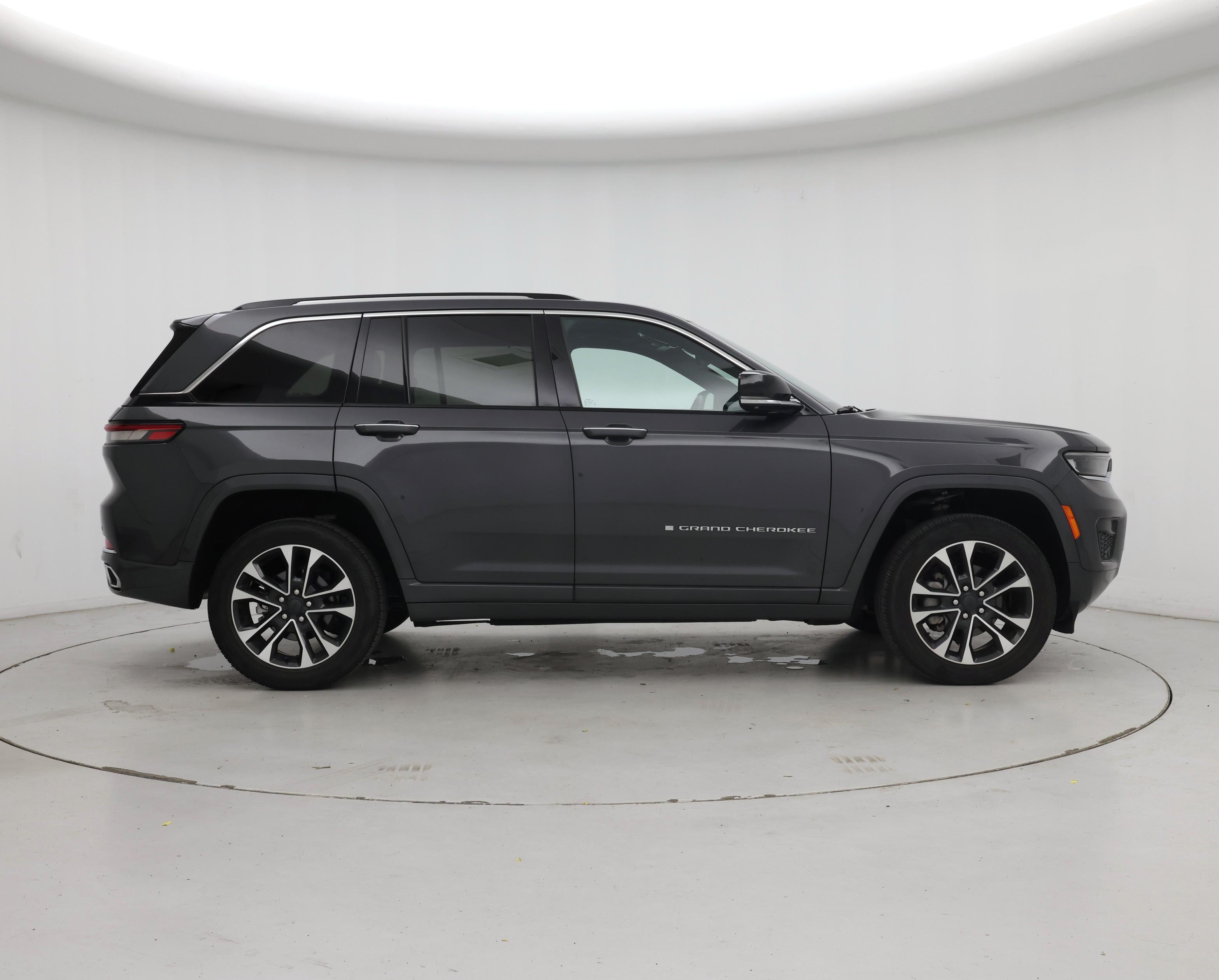 Thumbnail: 2022 Jeep Grand Cherokee - 7