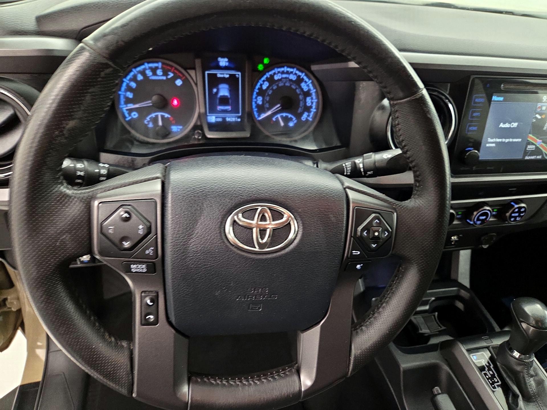 Thumbnail: 2017 Toyota Tacoma - 10