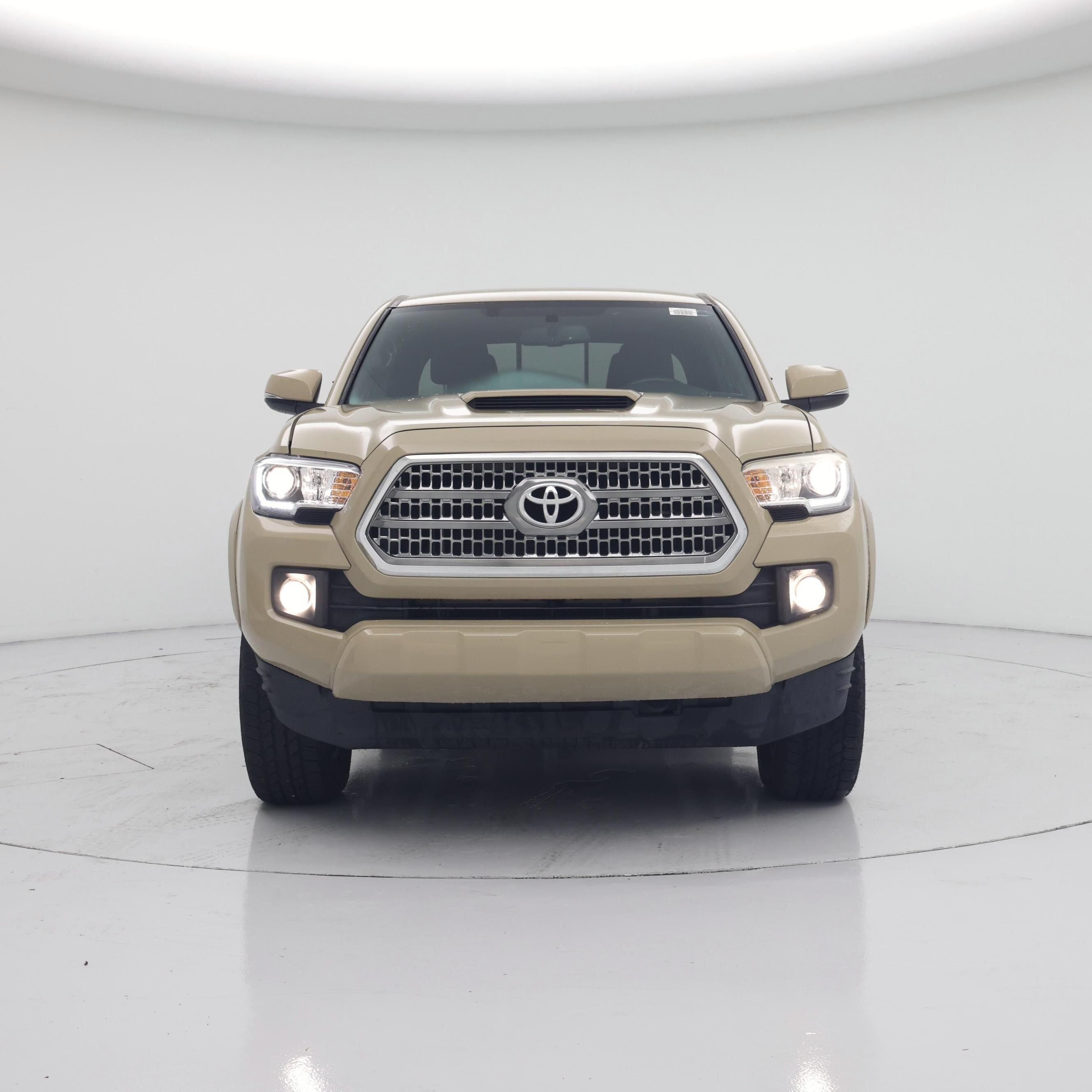 Thumbnail: 2017 Toyota Tacoma - 5