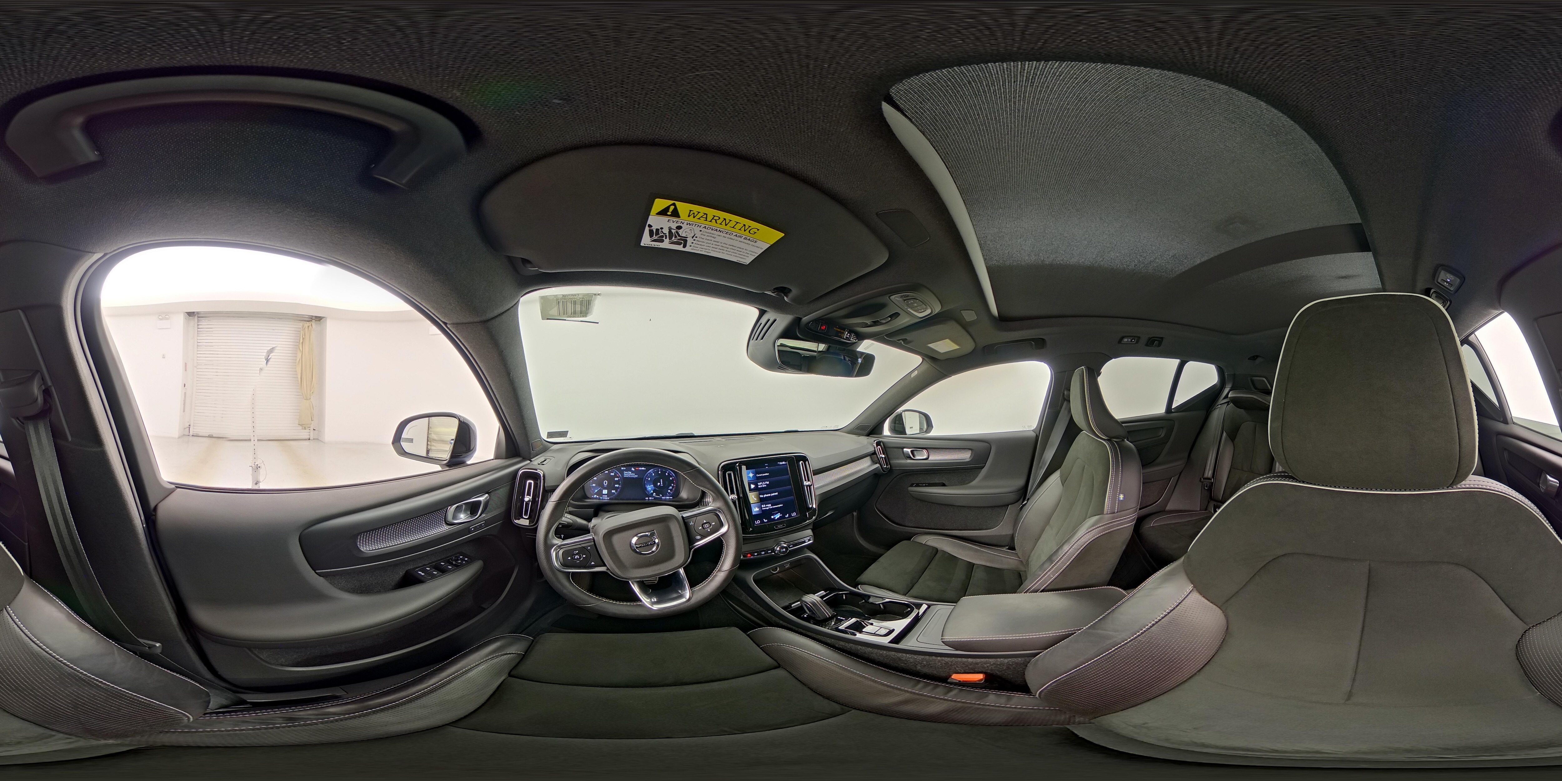 2021 Volvo XC40 R-Design - Photo 28