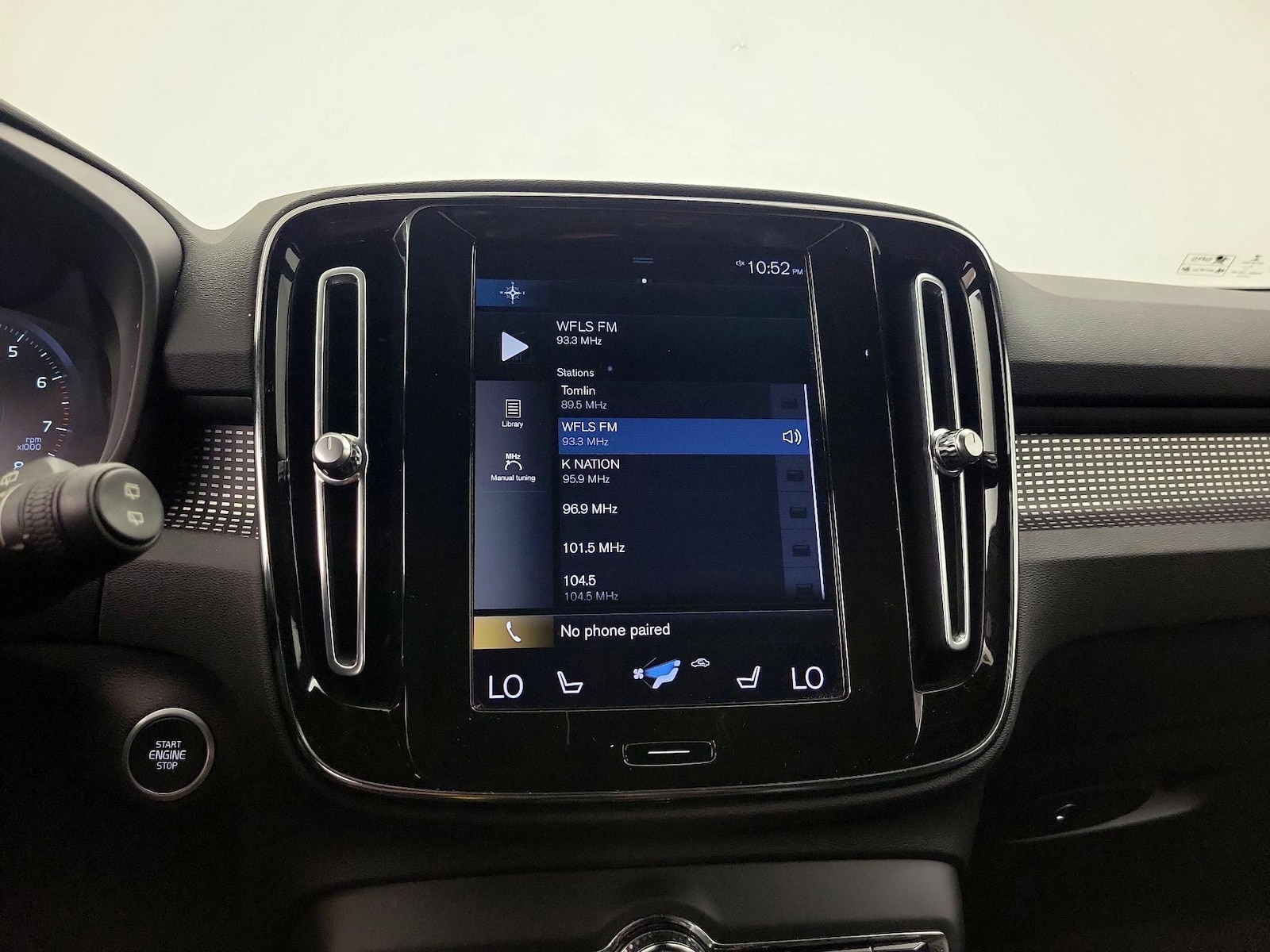 2021 Volvo XC40 R-Design - Photo 17