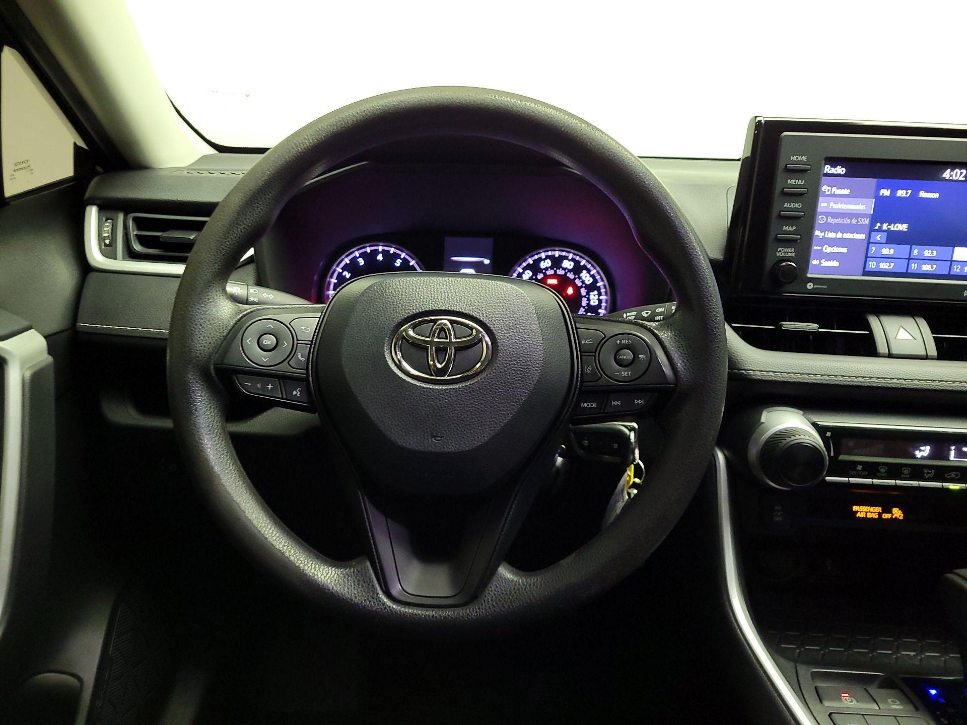 Thumbnail: 2022 Toyota RAV4 - 10