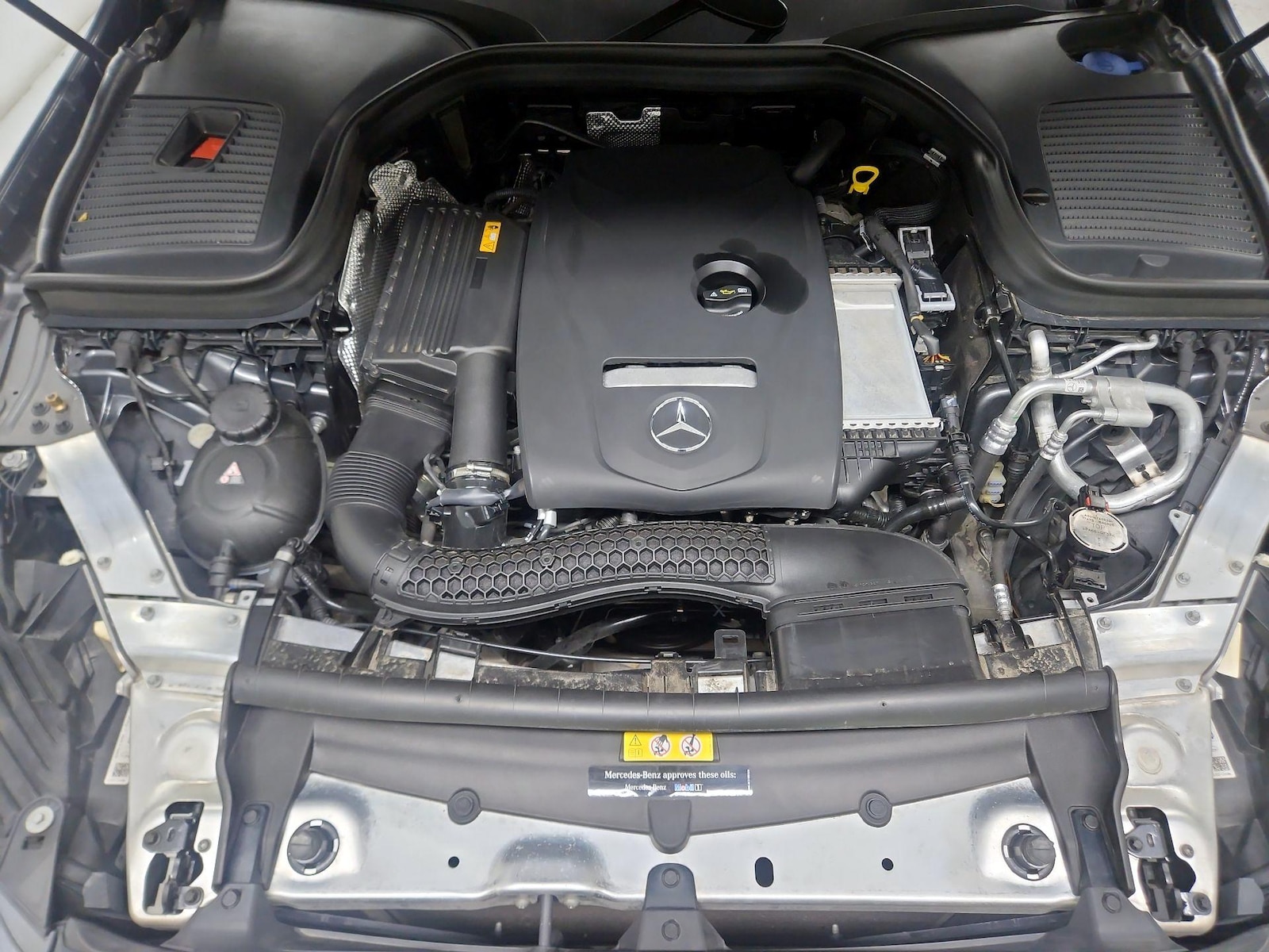 2018 Mercedes-Benz GLC Coupe GLC300 - Photo 24