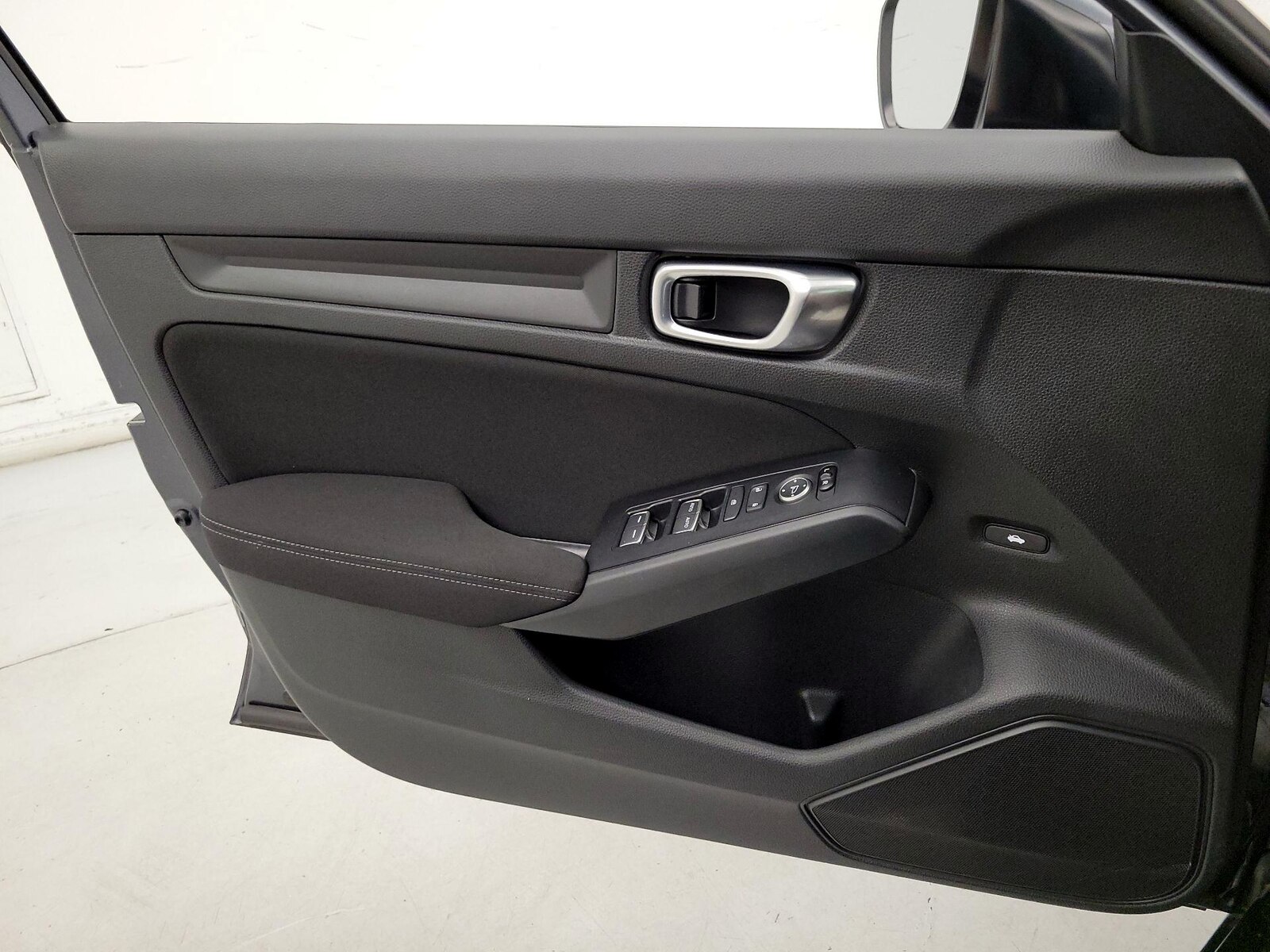 2025 Honda Civic LX - Photo 13