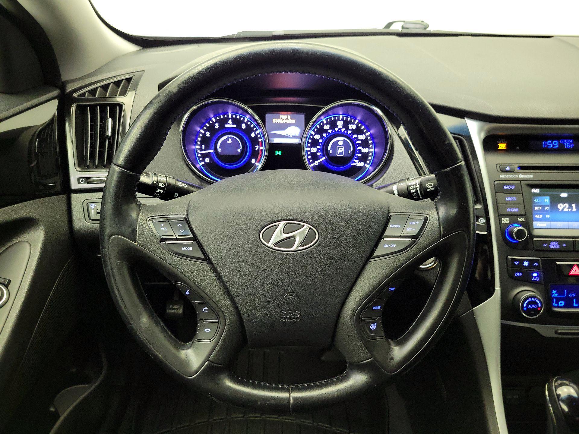 Thumbnail: 2014 Hyundai Sonata - 10