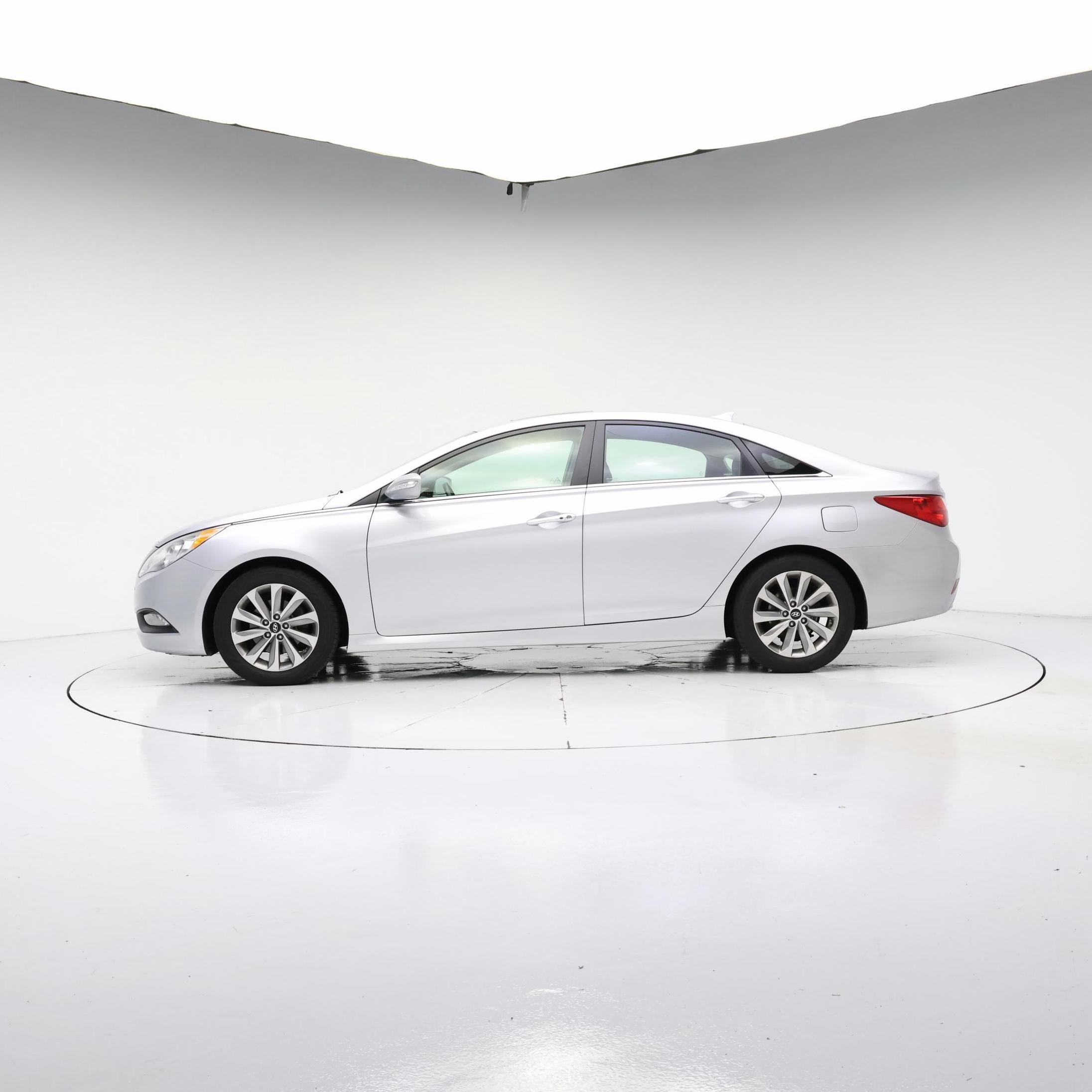 Thumbnail: 2014 Hyundai Sonata - 3