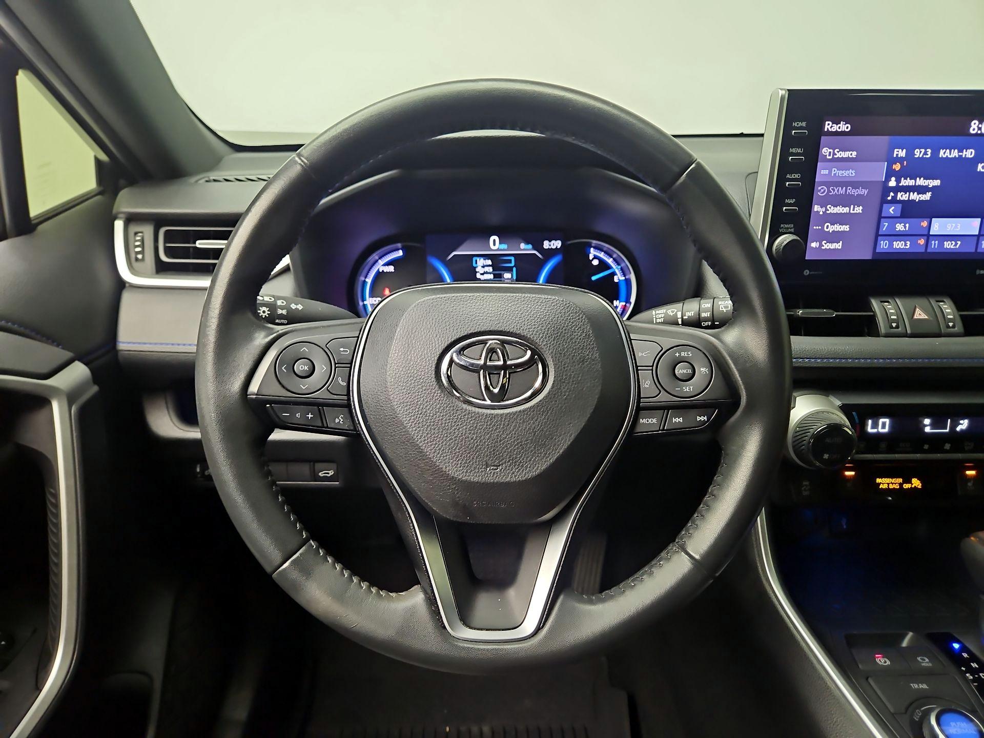 Thumbnail: 2022 Toyota RAV4 - 10