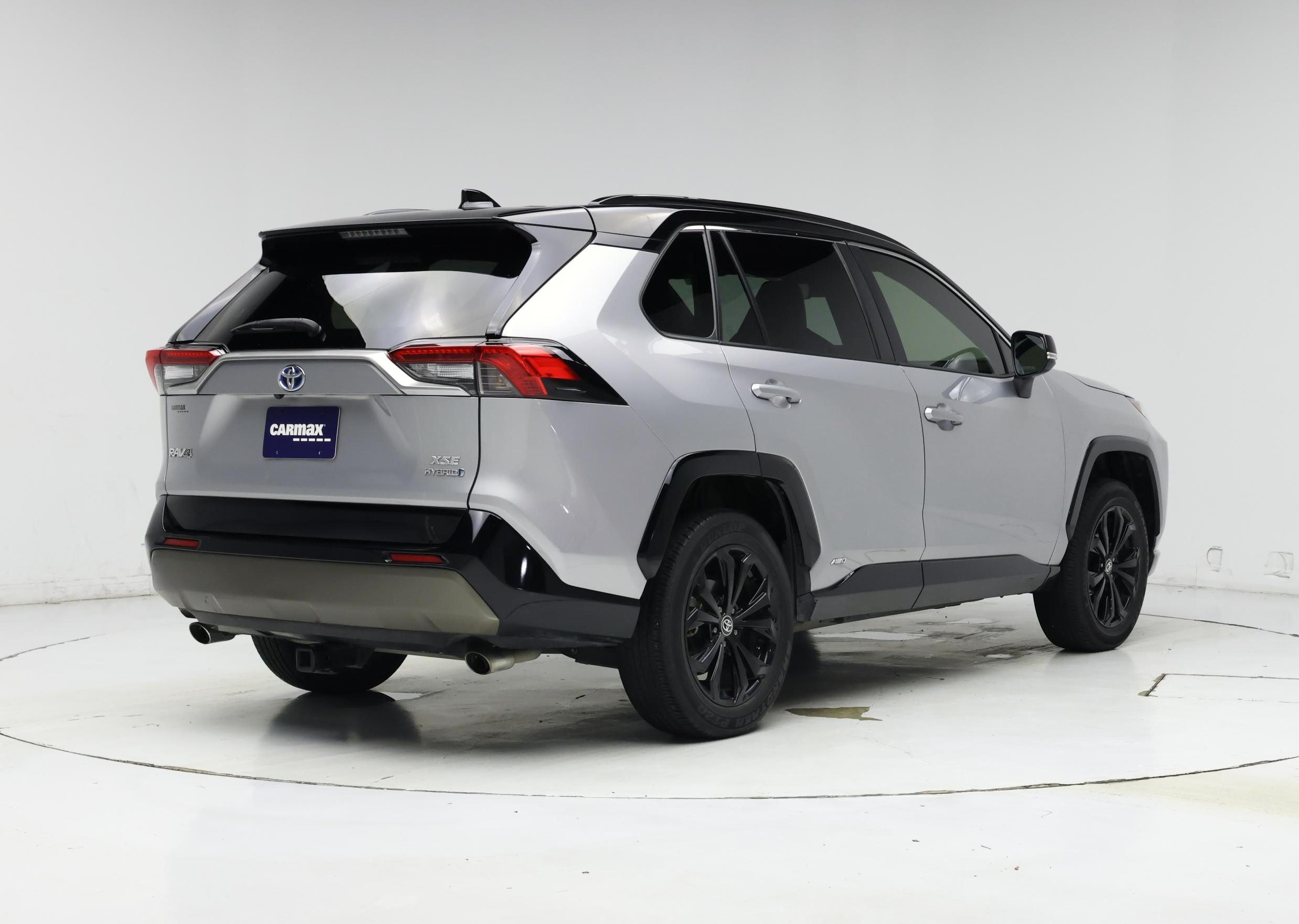 Thumbnail: 2022 Toyota RAV4 - 8