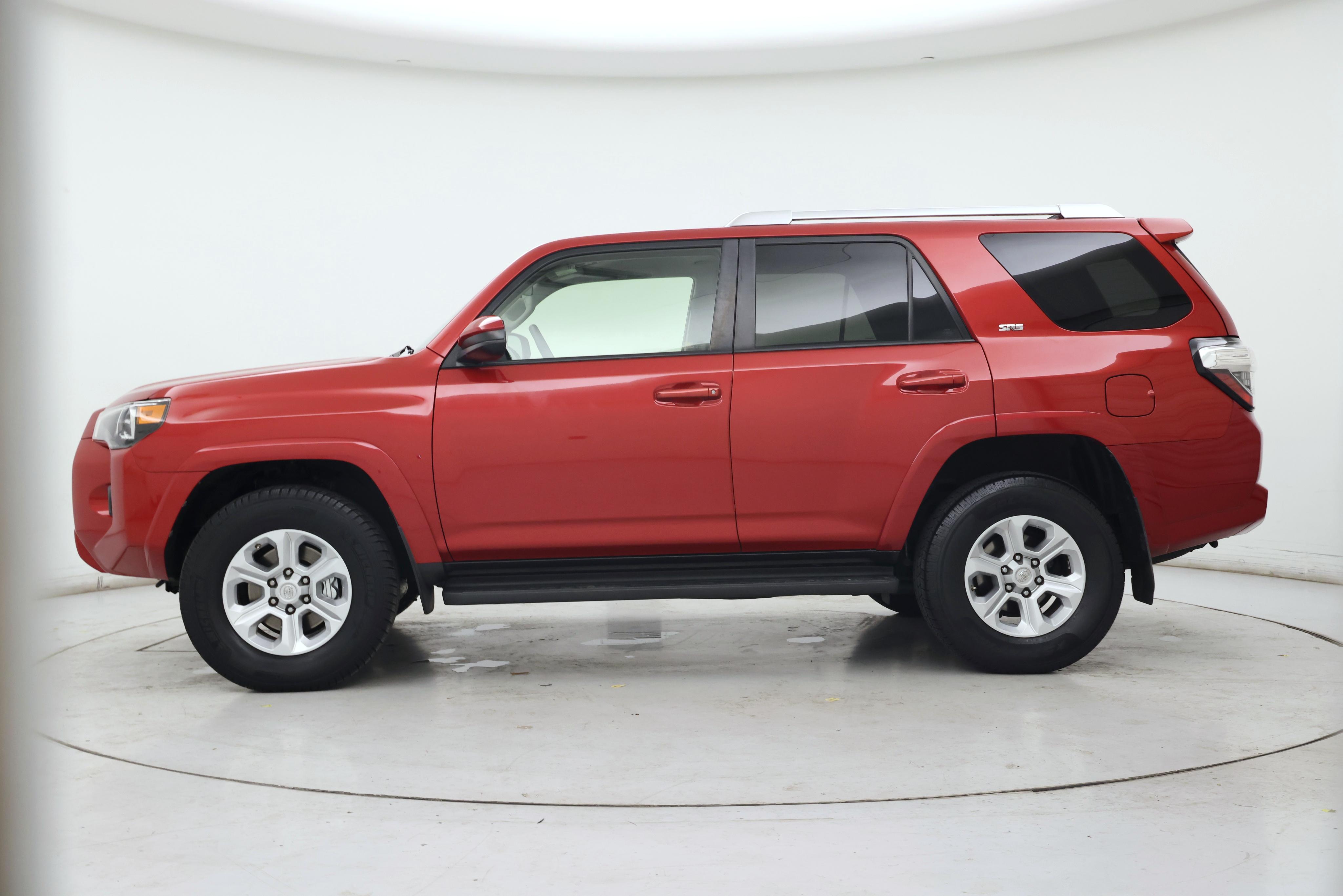 Thumbnail: 2018 Toyota 4Runner - 3