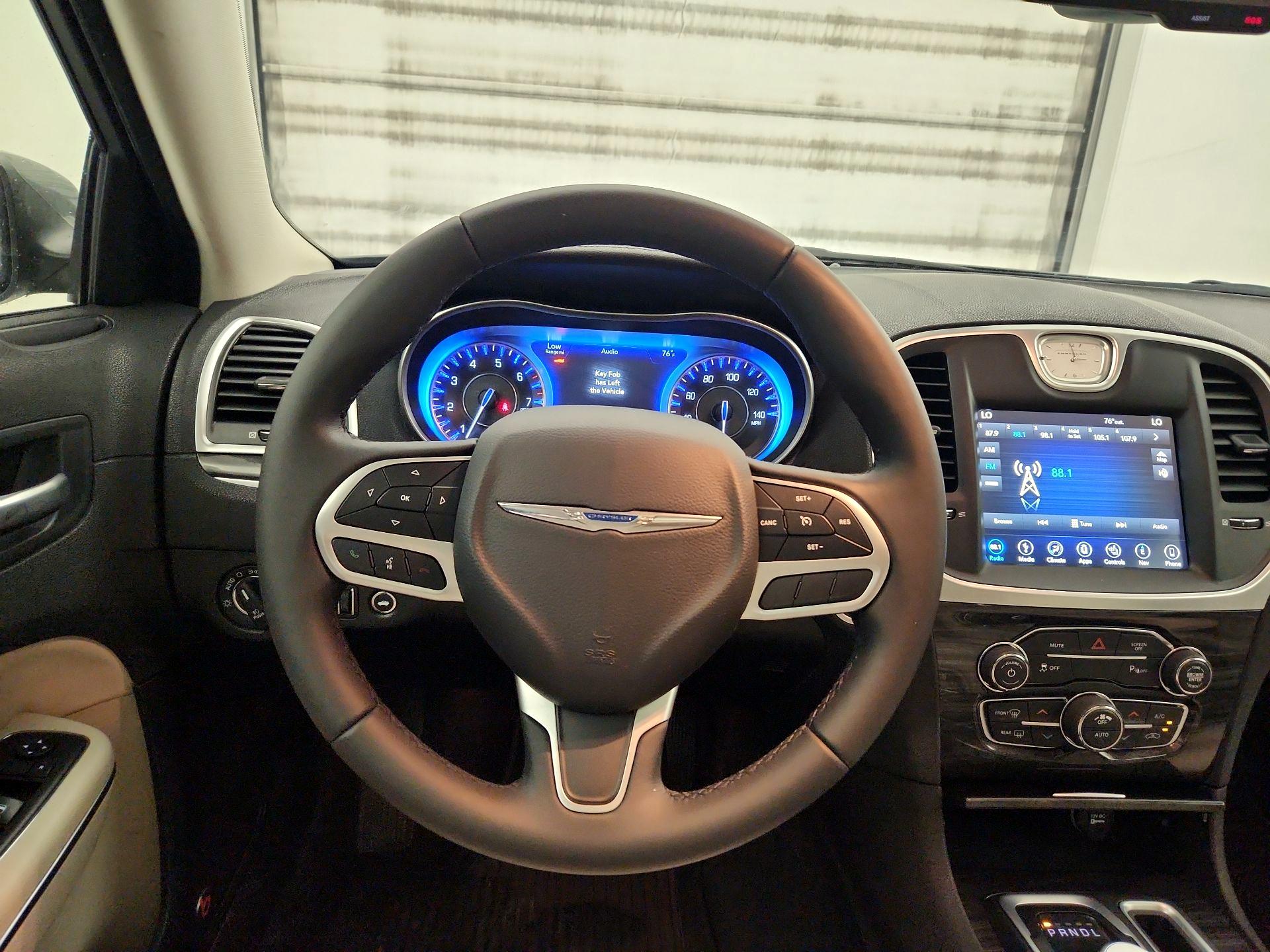 Thumbnail: 2018 Chrysler 300 - 10