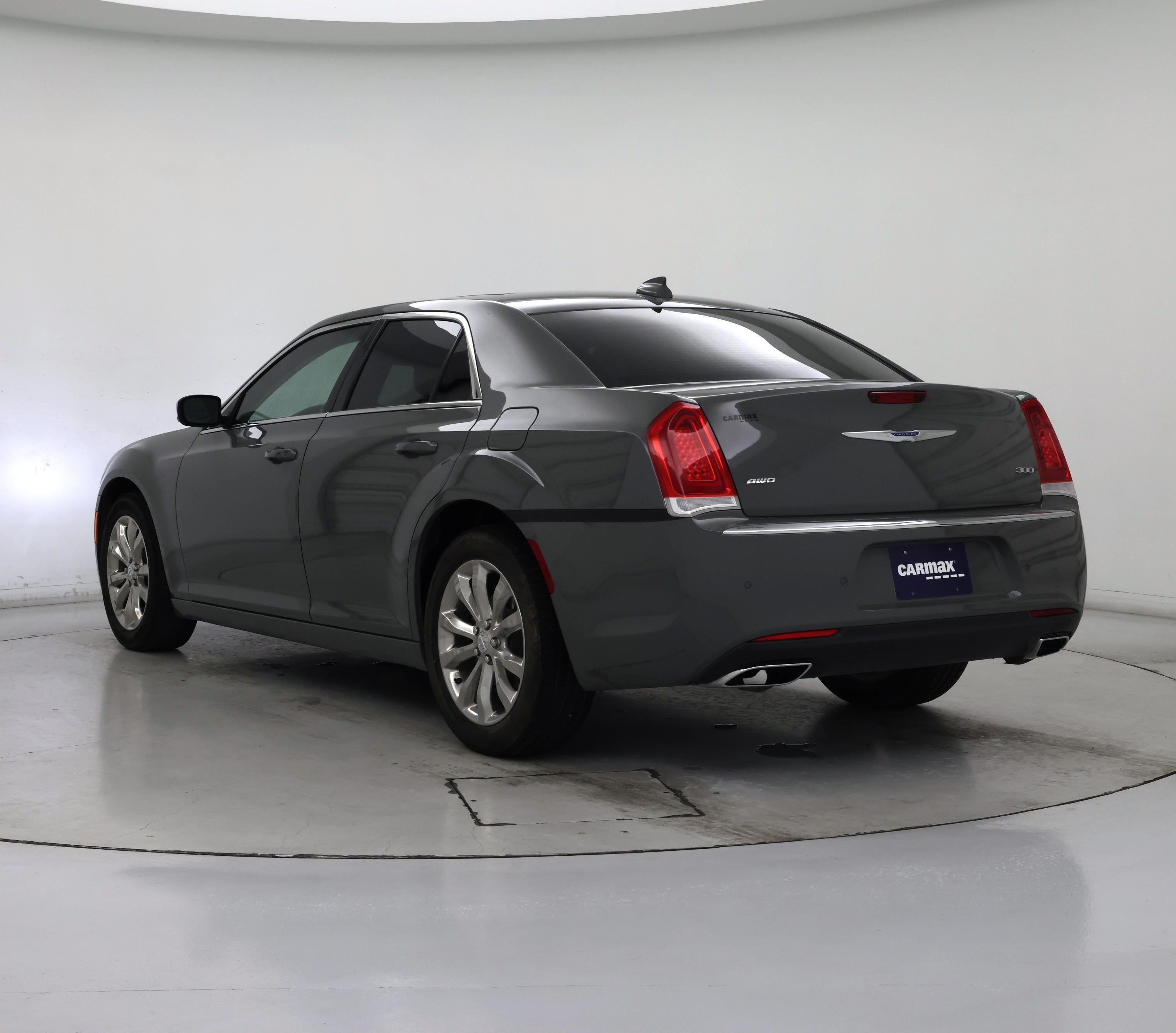 Thumbnail: 2018 Chrysler 300 - 2