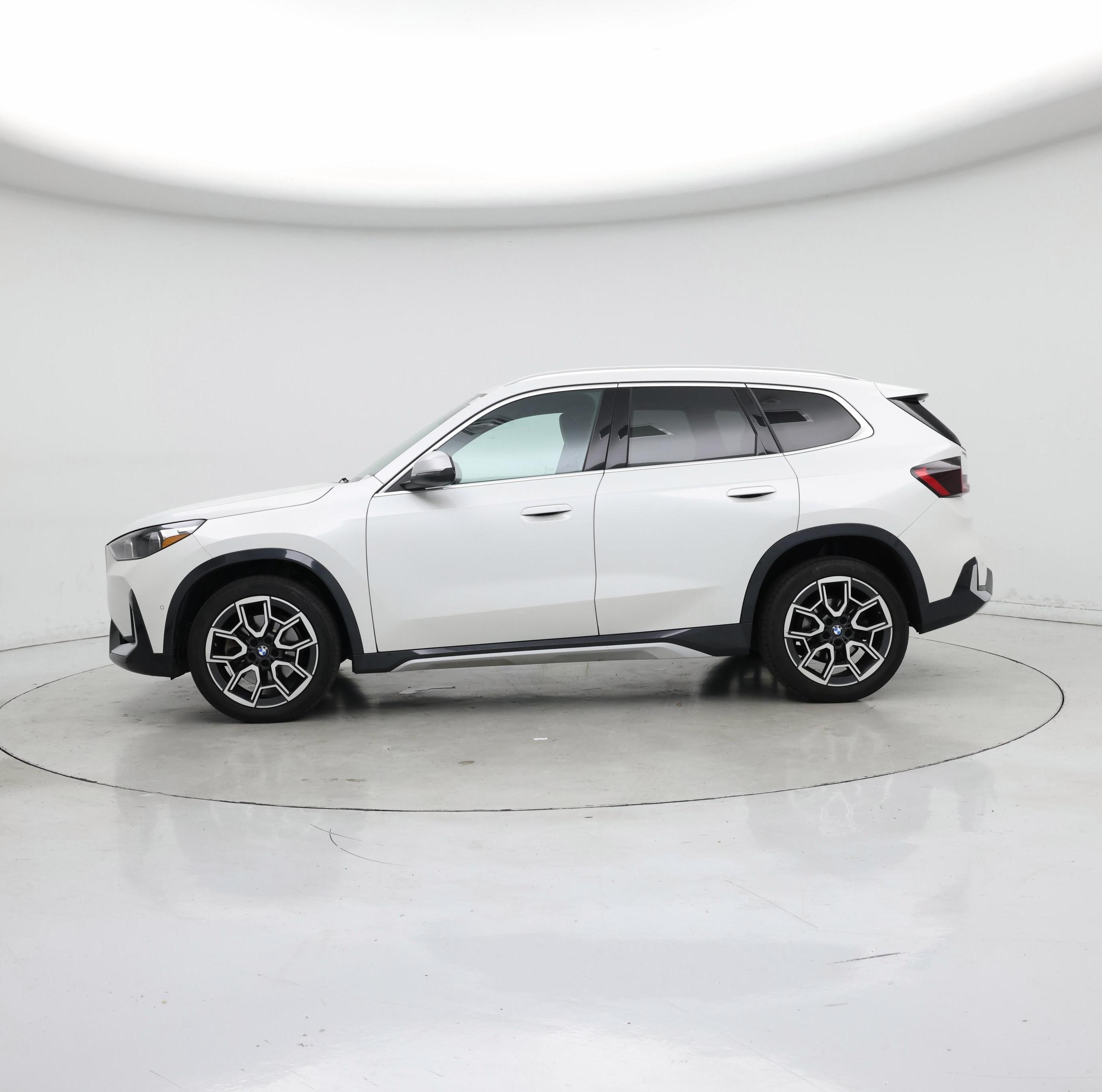 Thumbnail: 2024 BMW X1 - 3