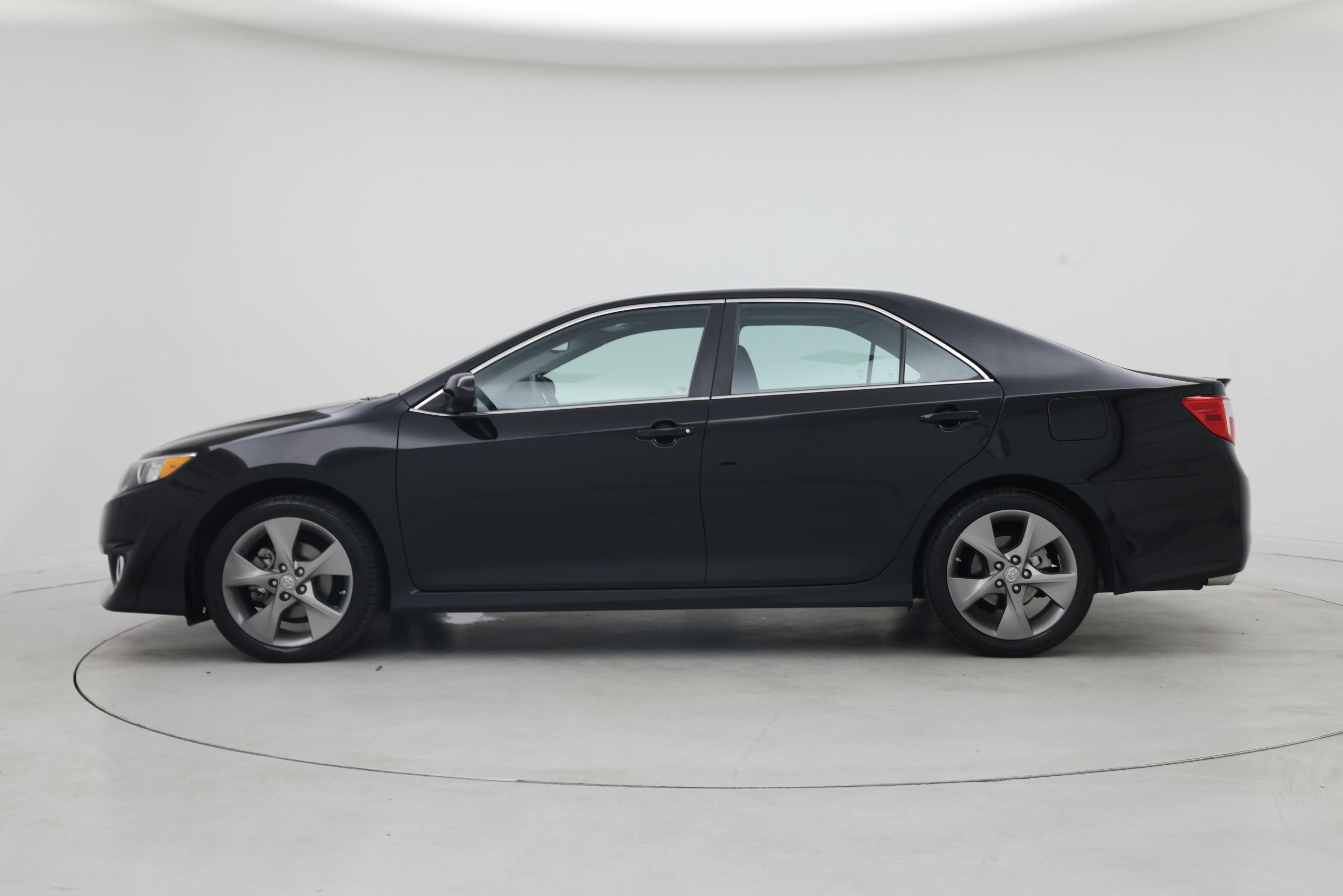Thumbnail: 2014 Toyota Camry - 3