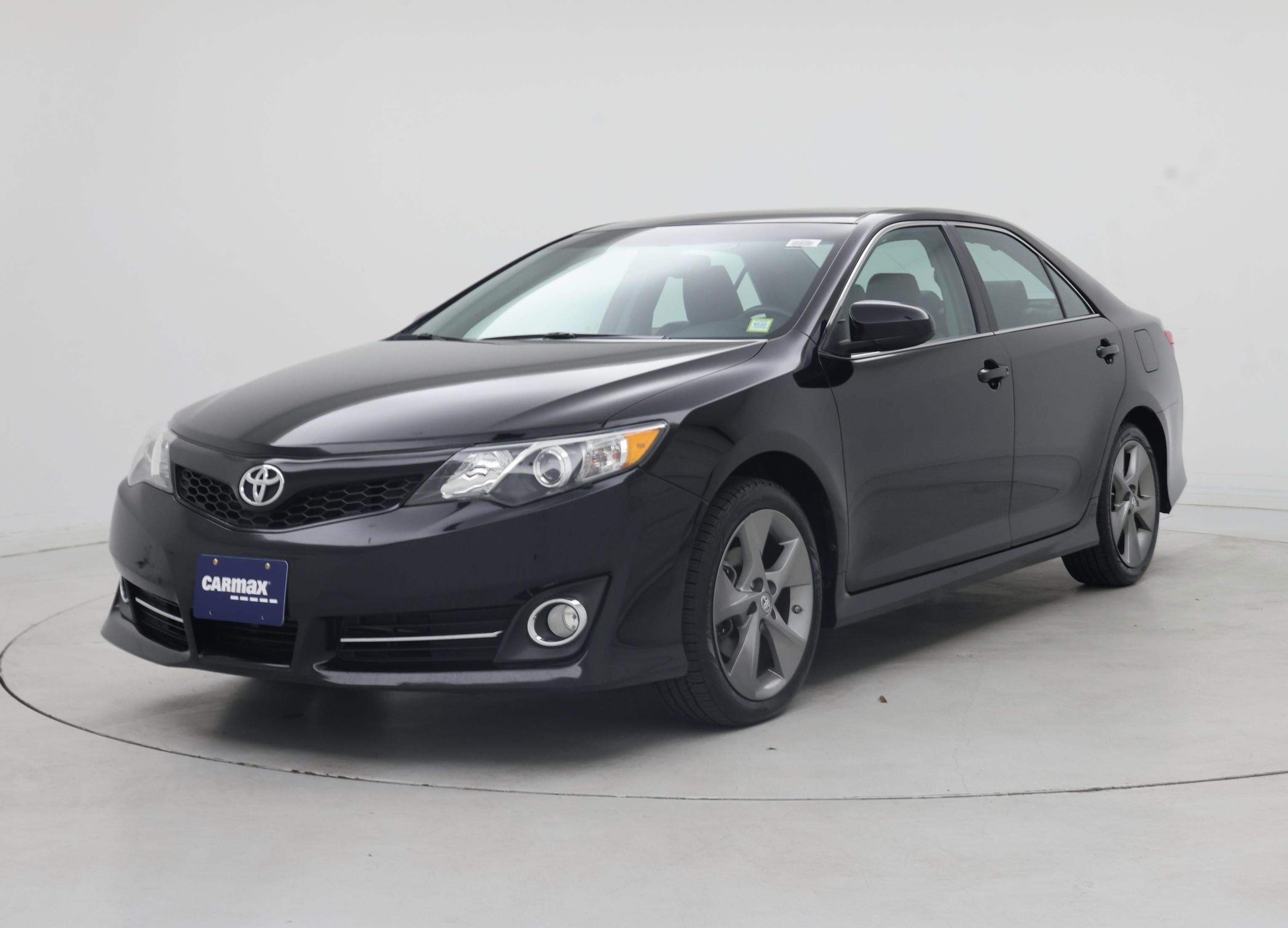 Thumbnail: 2014 Toyota Camry - 4