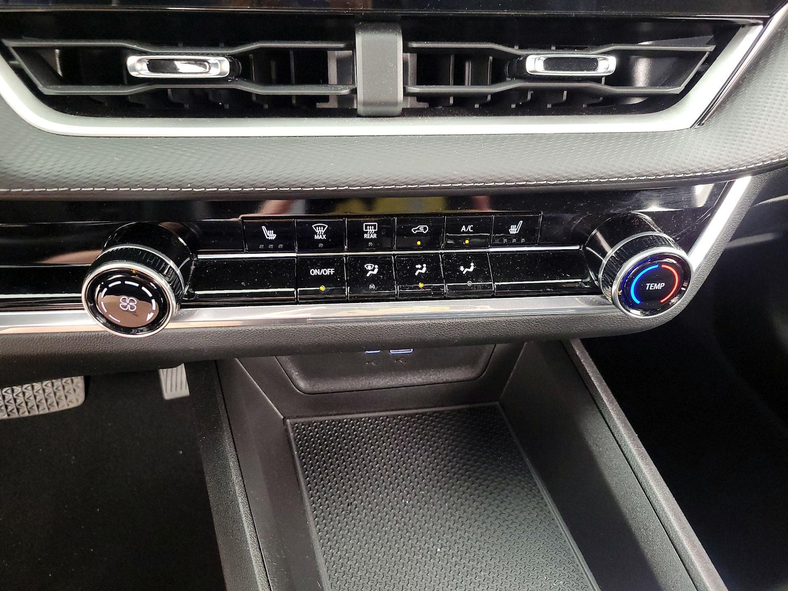 2025 Chevrolet Equinox LT - Photo 17