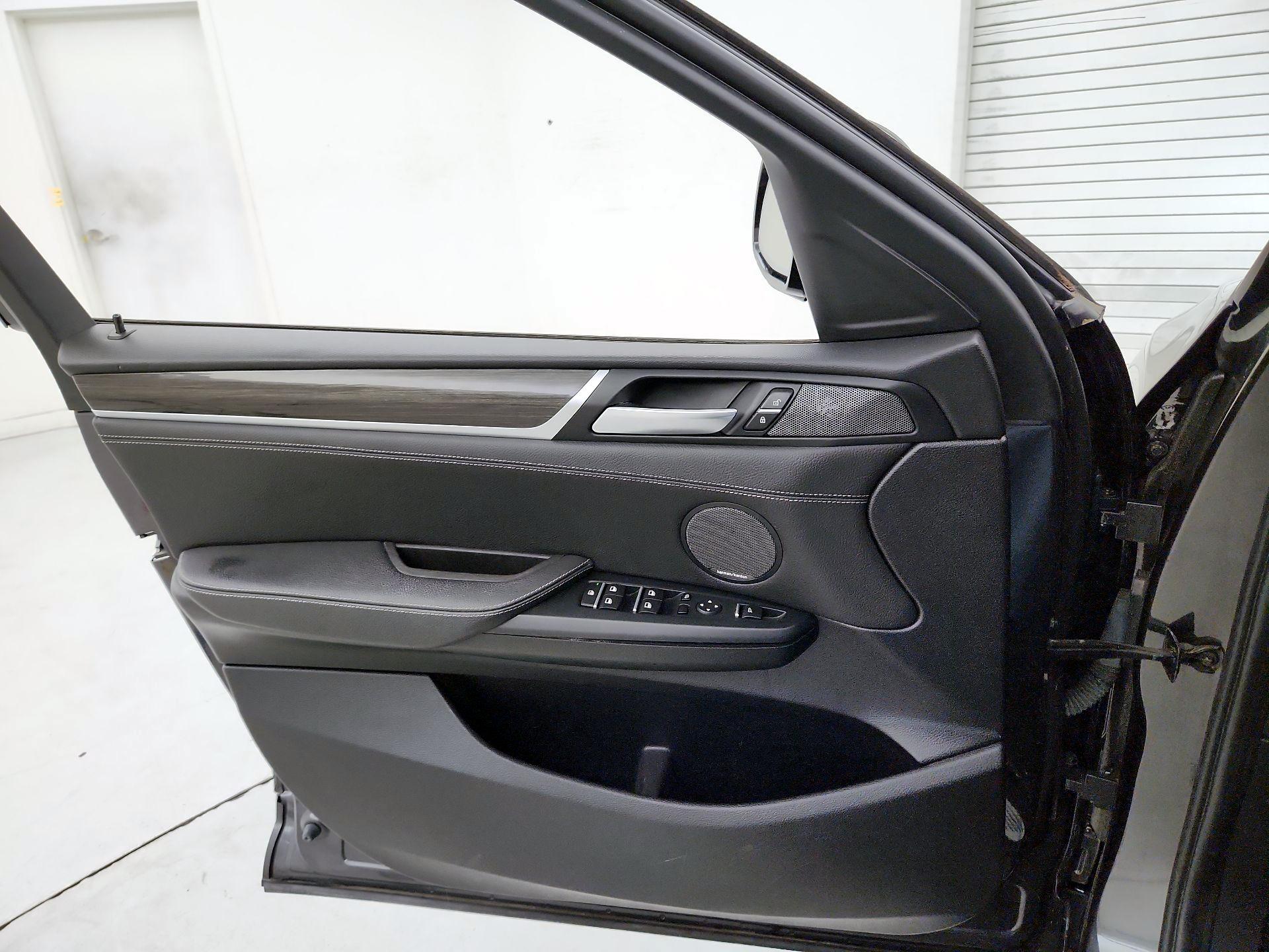 Thumbnail: 2016 BMW X4 - 12