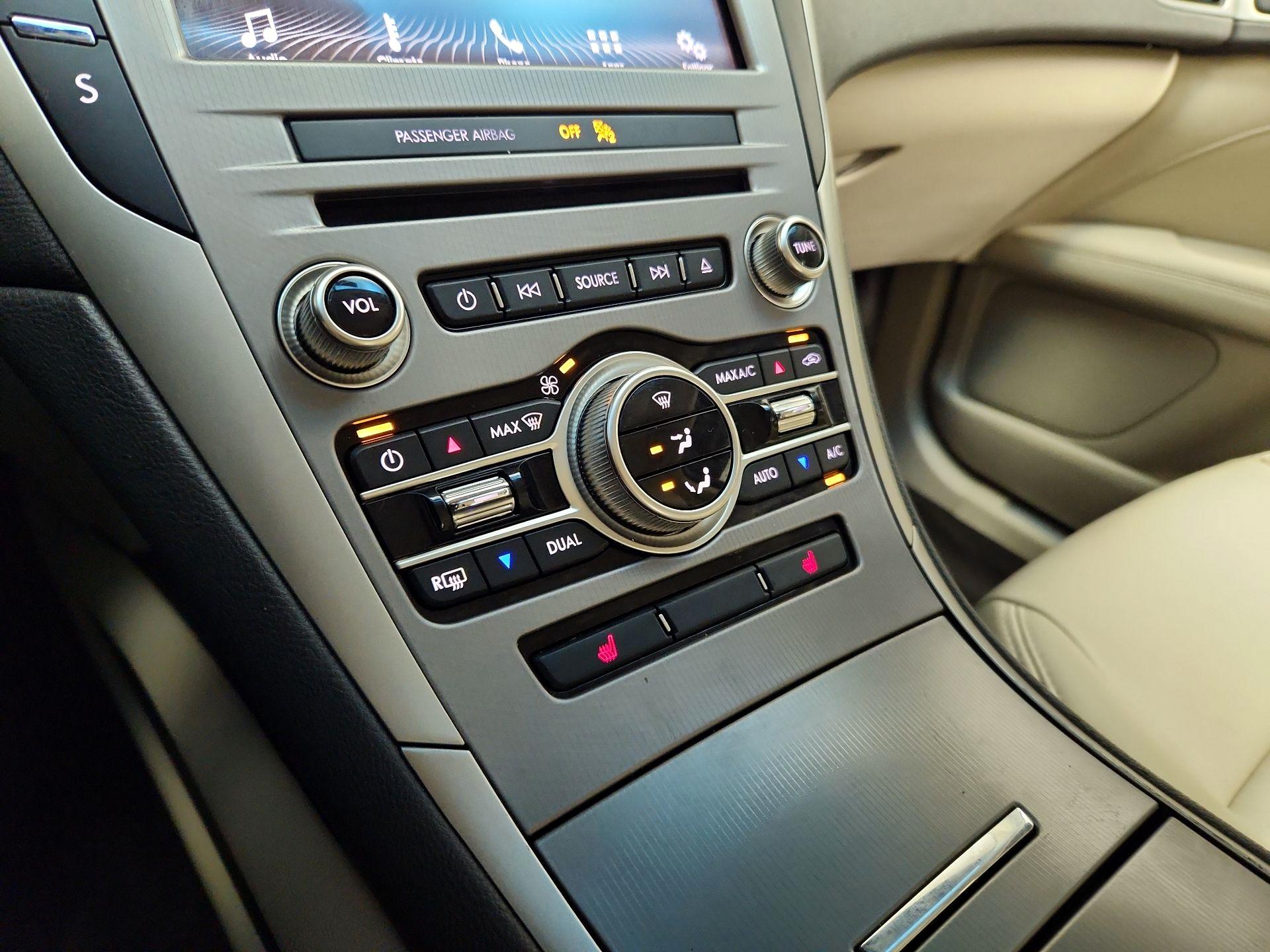 Thumbnail: 2017 Lincoln MKZ - 16
