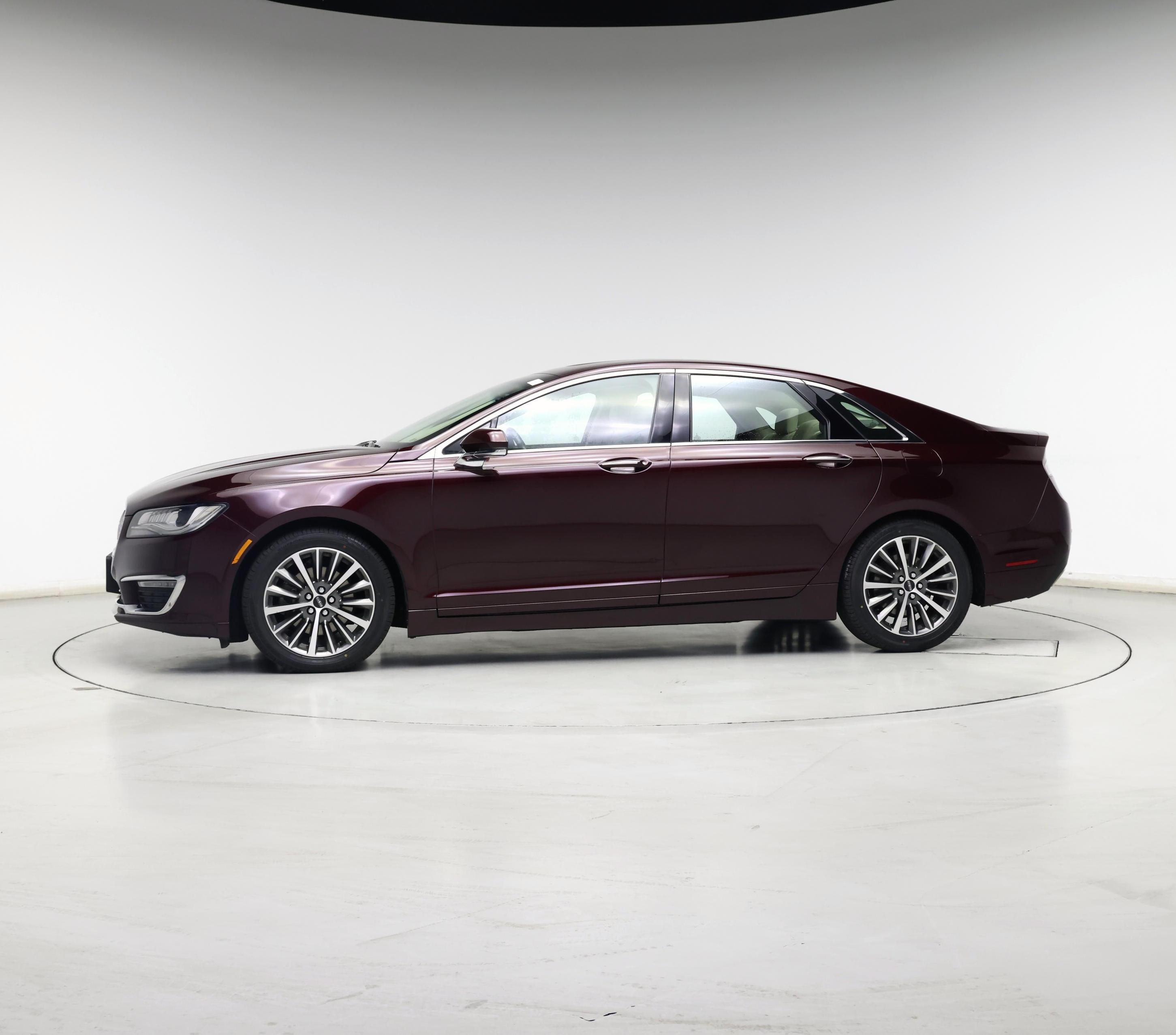 Thumbnail: 2017 Lincoln MKZ - 3