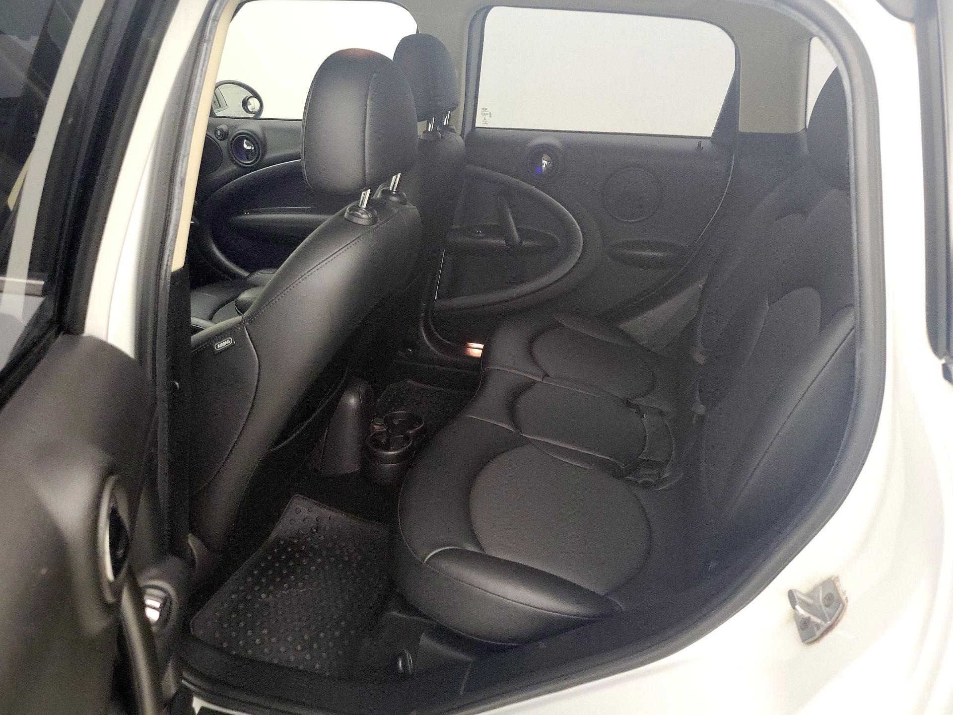 Thumbnail: 2015 MINI Cooper Countryman - 16