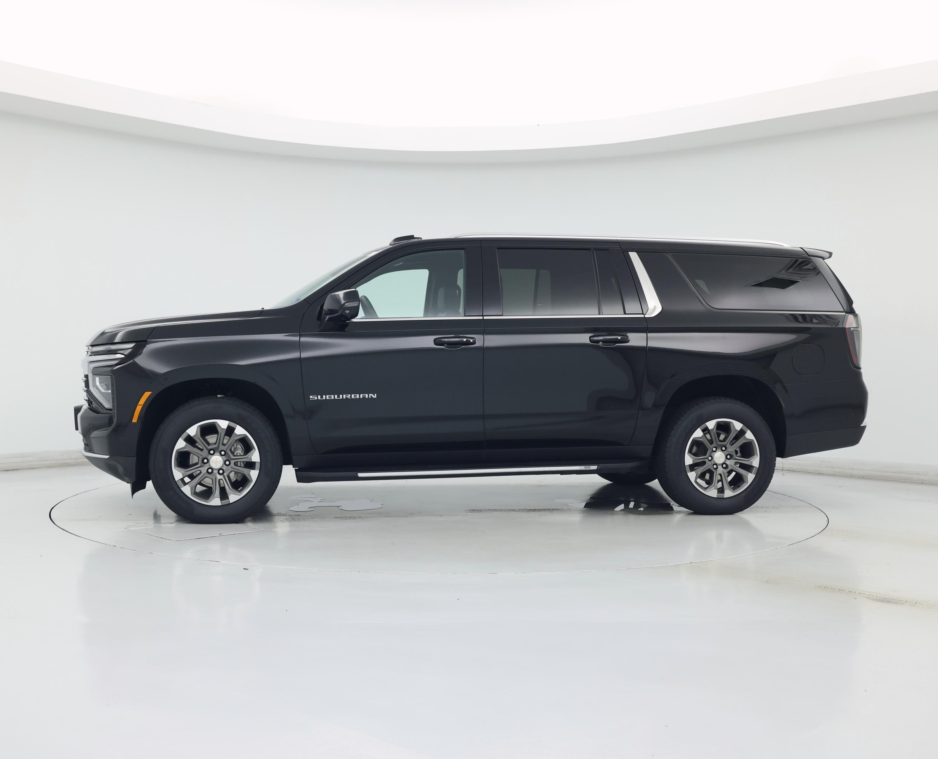 Thumbnail: 2025 Chevrolet Suburban - 3
