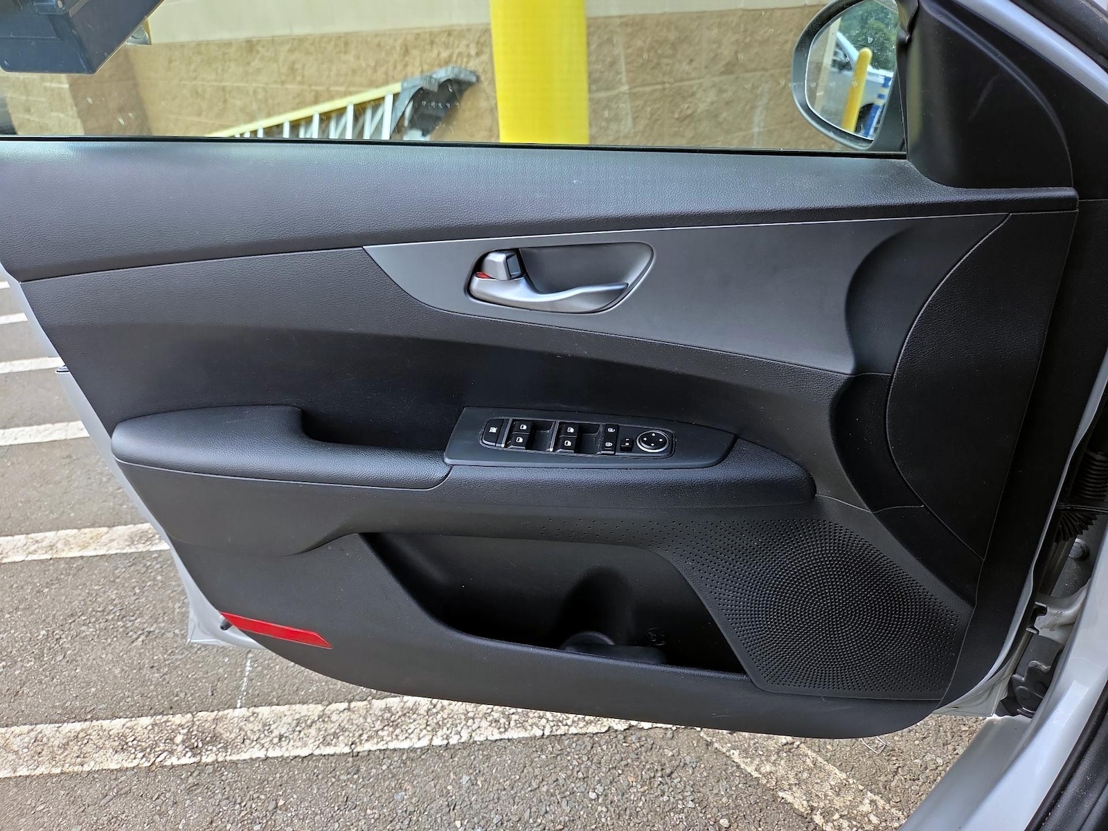2021 Kia Forte LXS - Photo 13